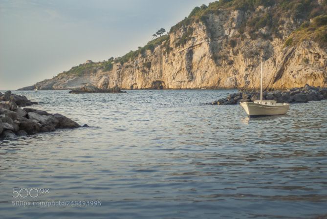 Nikon D200 sample photo. Sea, sky and rocks photography