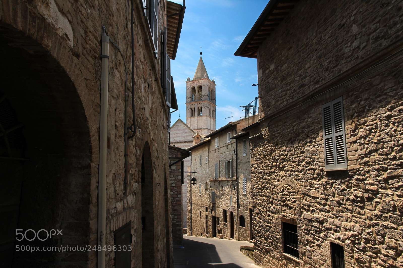 Canon EOS 550D (EOS Rebel T2i / EOS Kiss X4) sample photo. Streets of assisi photography