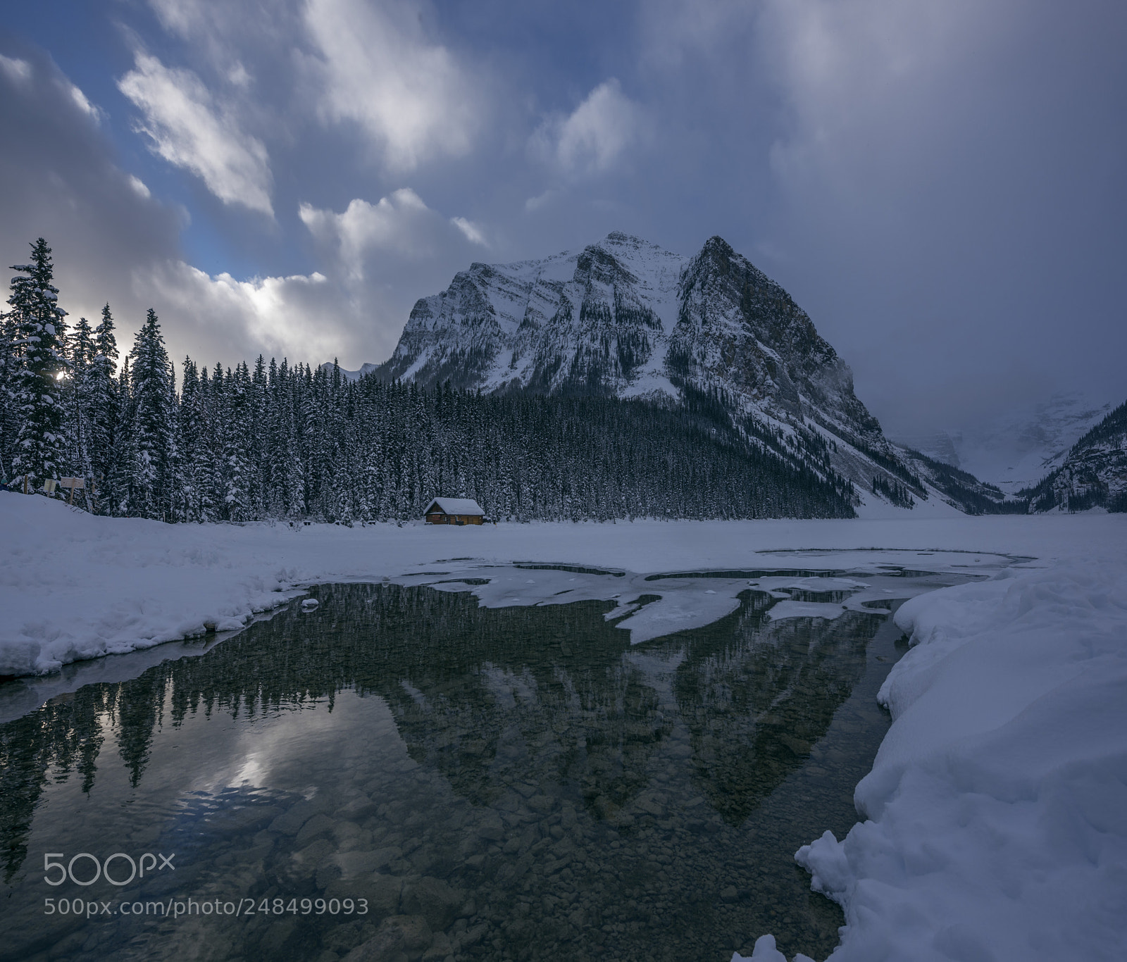 Nikon D810 sample photo. Lake louise sunrise photography