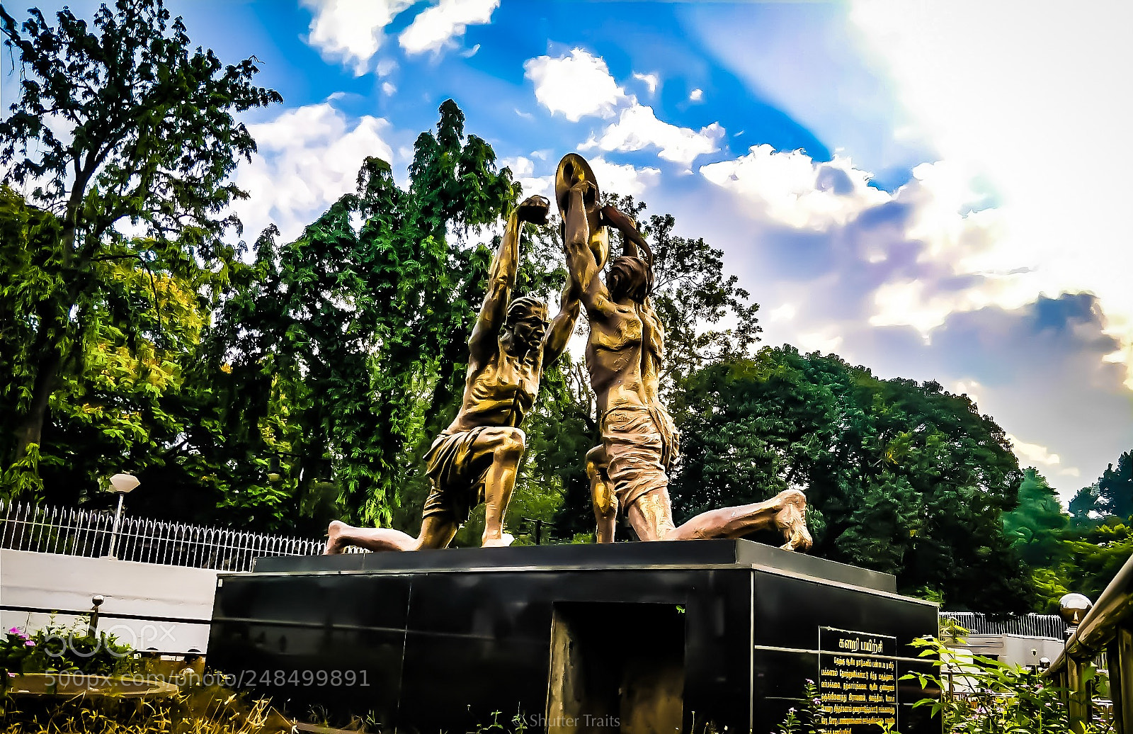 OnePlus 5 sample photo. Kalari statue at cathedral photography