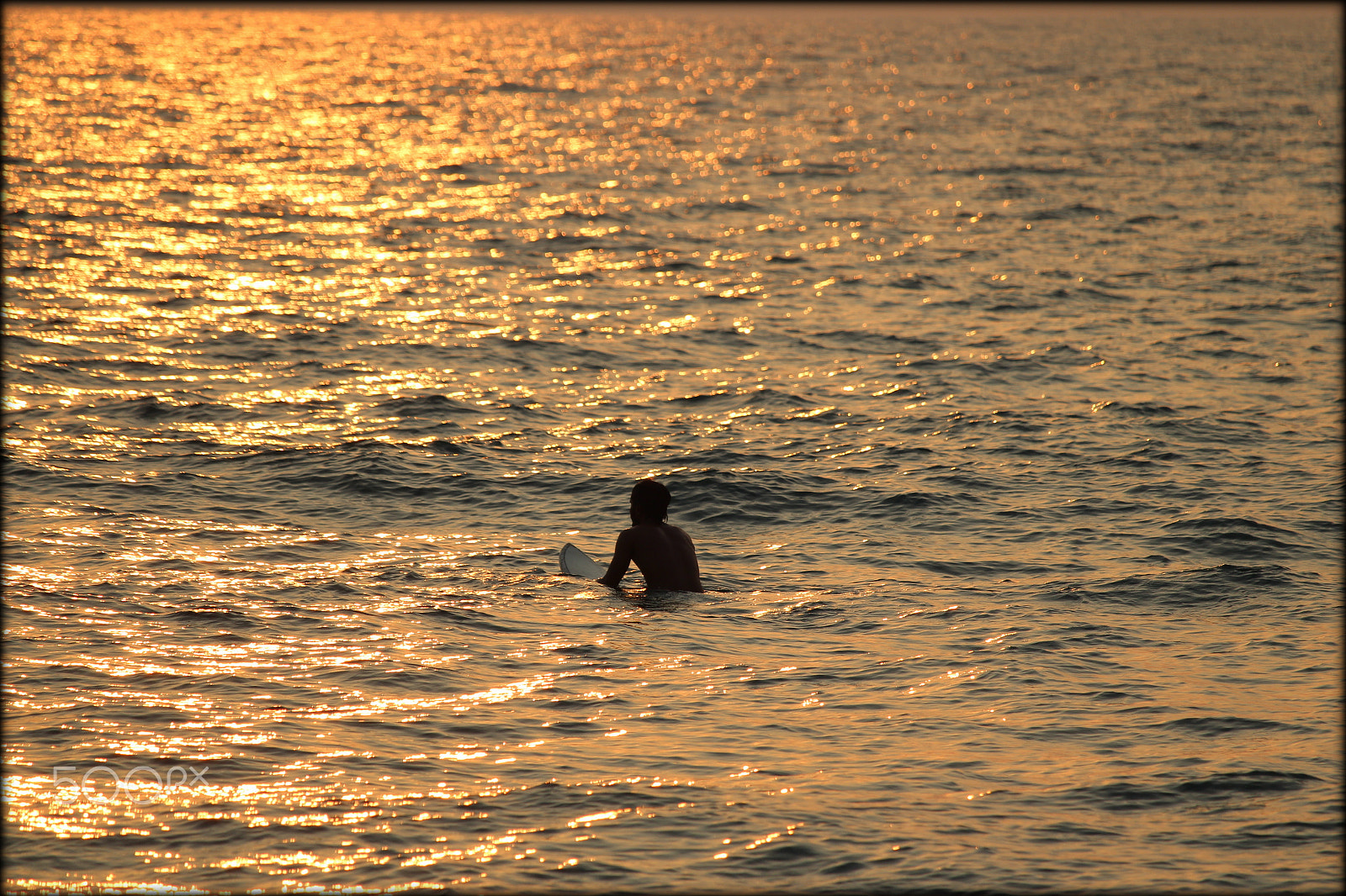 Canon EOS 1300D (EOS Rebel T6 / EOS Kiss X80) sample photo. Lazy waves photography