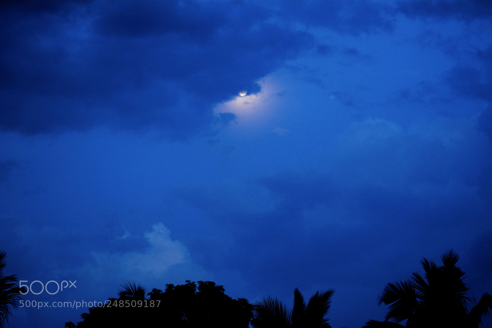 Nikon D5200 sample photo. Moody sky photography