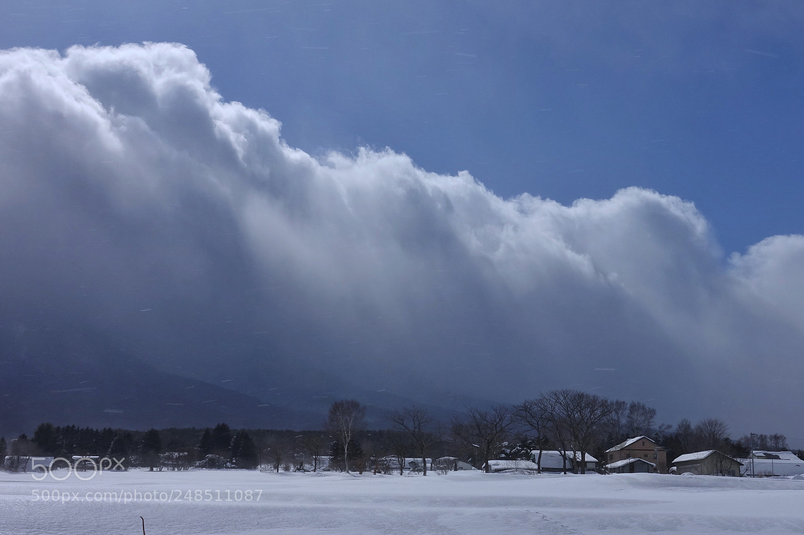 Sony Cyber-shot DSC-RX100 IV sample photo. Cloud wall photography