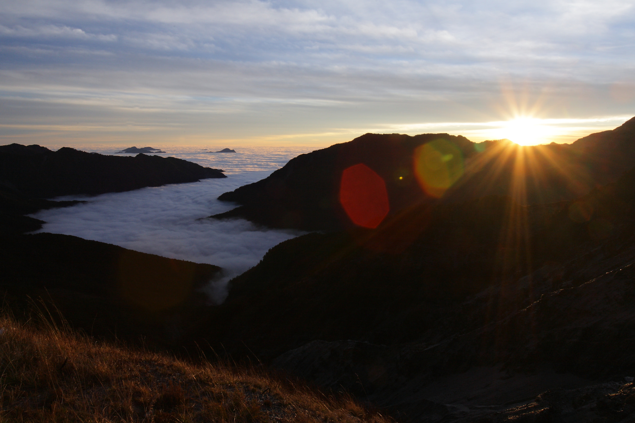 Canon EF 16-35mm F2.8L USM sample photo. Sunrise photography