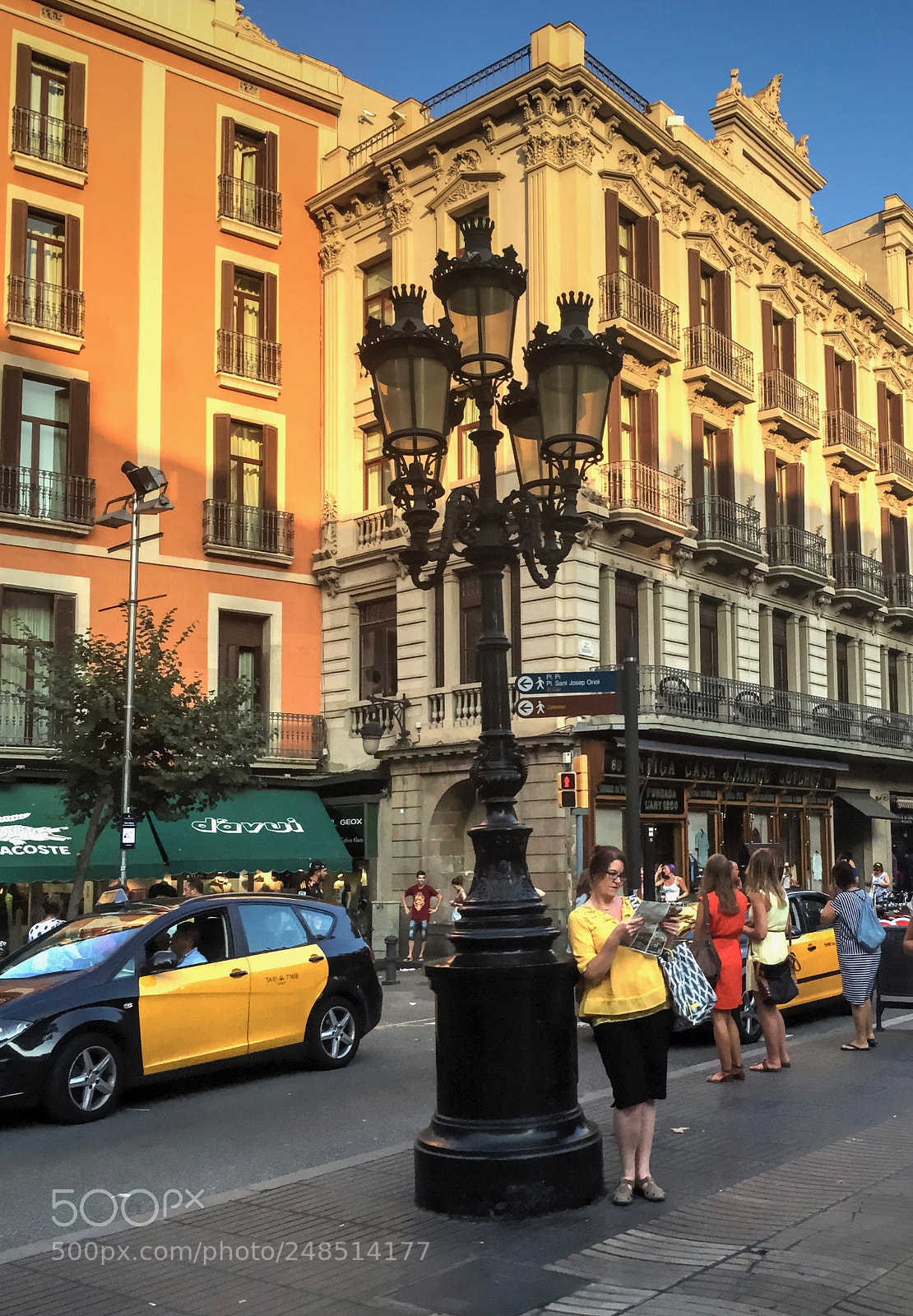 Apple iPhone 6 sample photo. Summer evening in barcelona photography