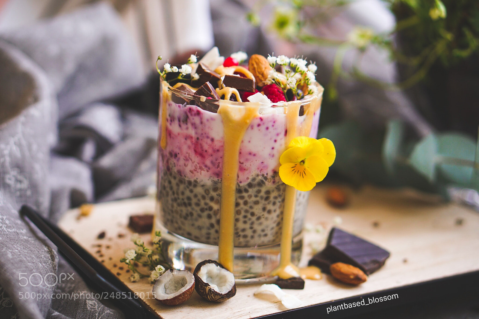 Sony a5100 sample photo. Iittle dessert photography