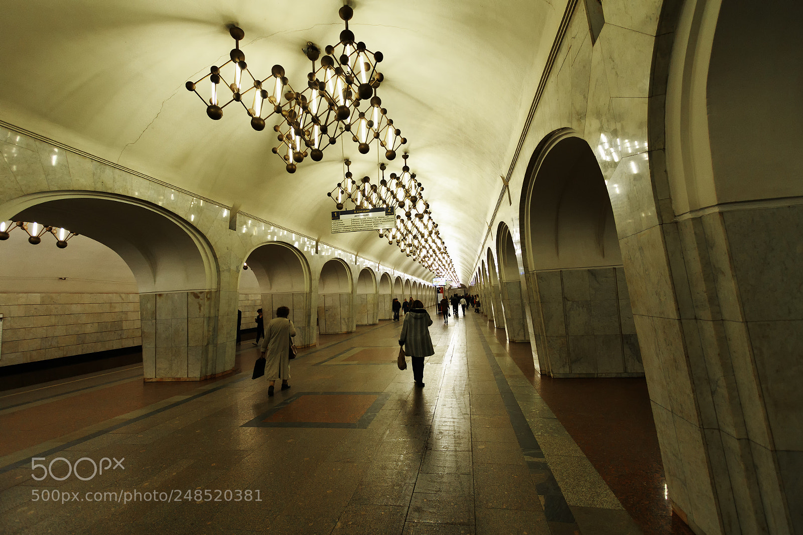 Canon EOS 7D Mark II sample photo. Moscow subway. photography