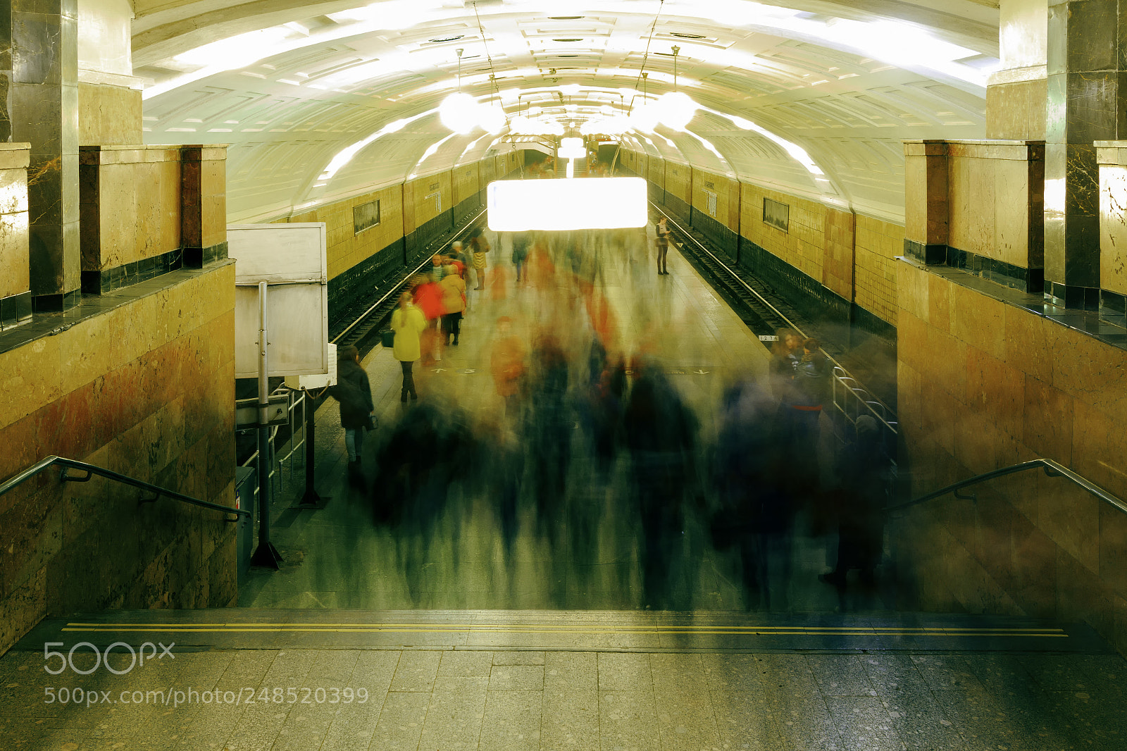 Canon EOS 7D Mark II sample photo. Moscow subway. photography