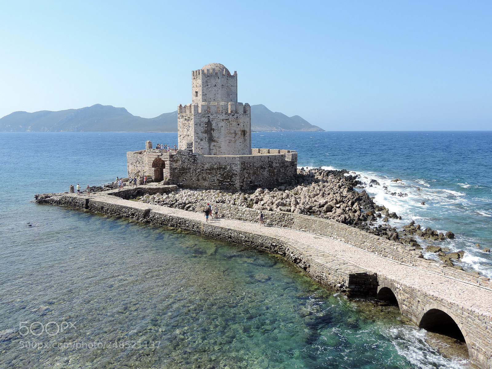 Nikon Coolpix P520 sample photo. Methoni's castle photography