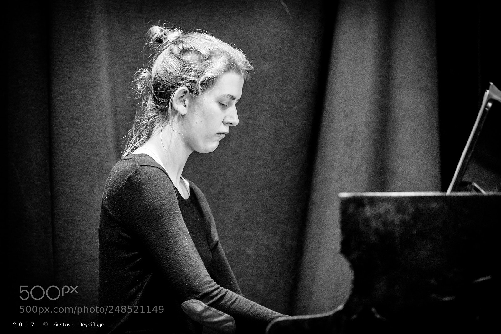 Nikon D5 sample photo. La pianiste photography
