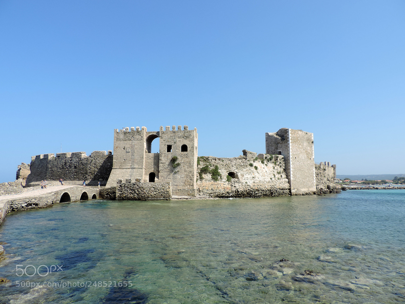 Nikon Coolpix P520 sample photo. Methoni's castle photography