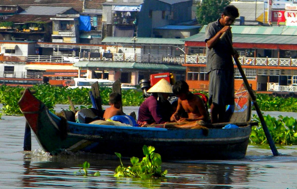 Nikon Coolpix L100 sample photo. Mekong lot () photography