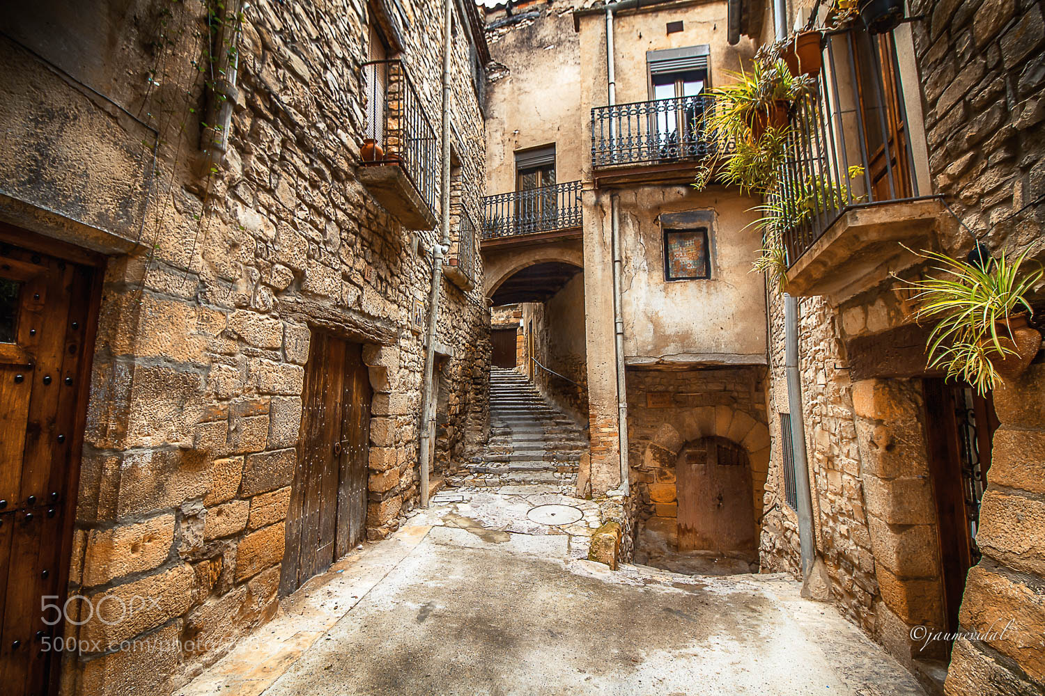 Canon EOS 7D sample photo. Calle medieval del pueblo photography