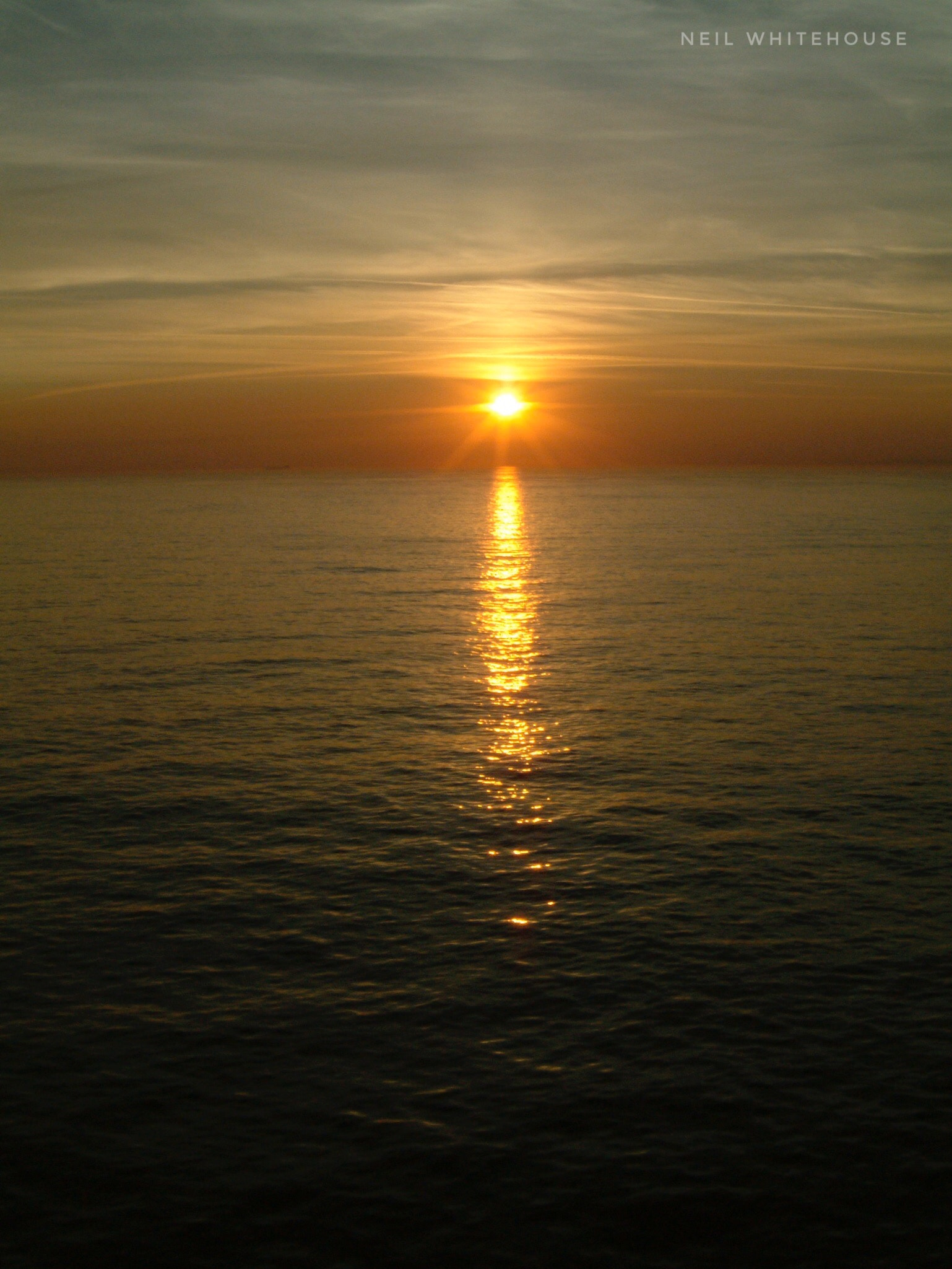 Fujifilm FinePix F601 ZOOM sample photo. Sunset over the channel photography