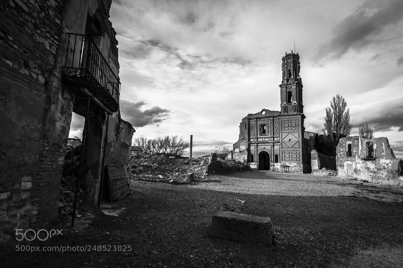 Nikon D7200 sample photo. Belchite black and white photography
