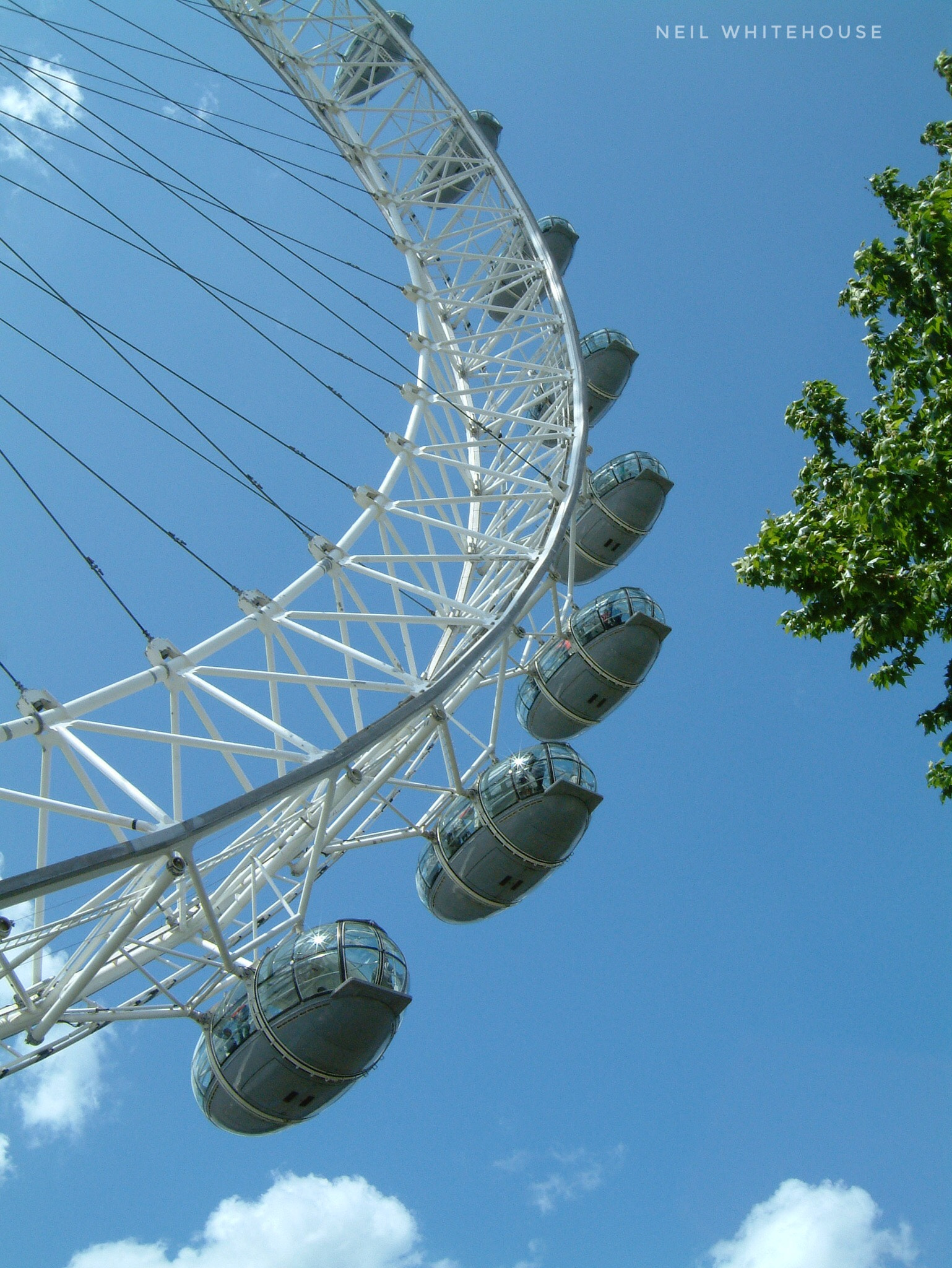 Fujifilm FinePix F601 ZOOM sample photo. London eye photography