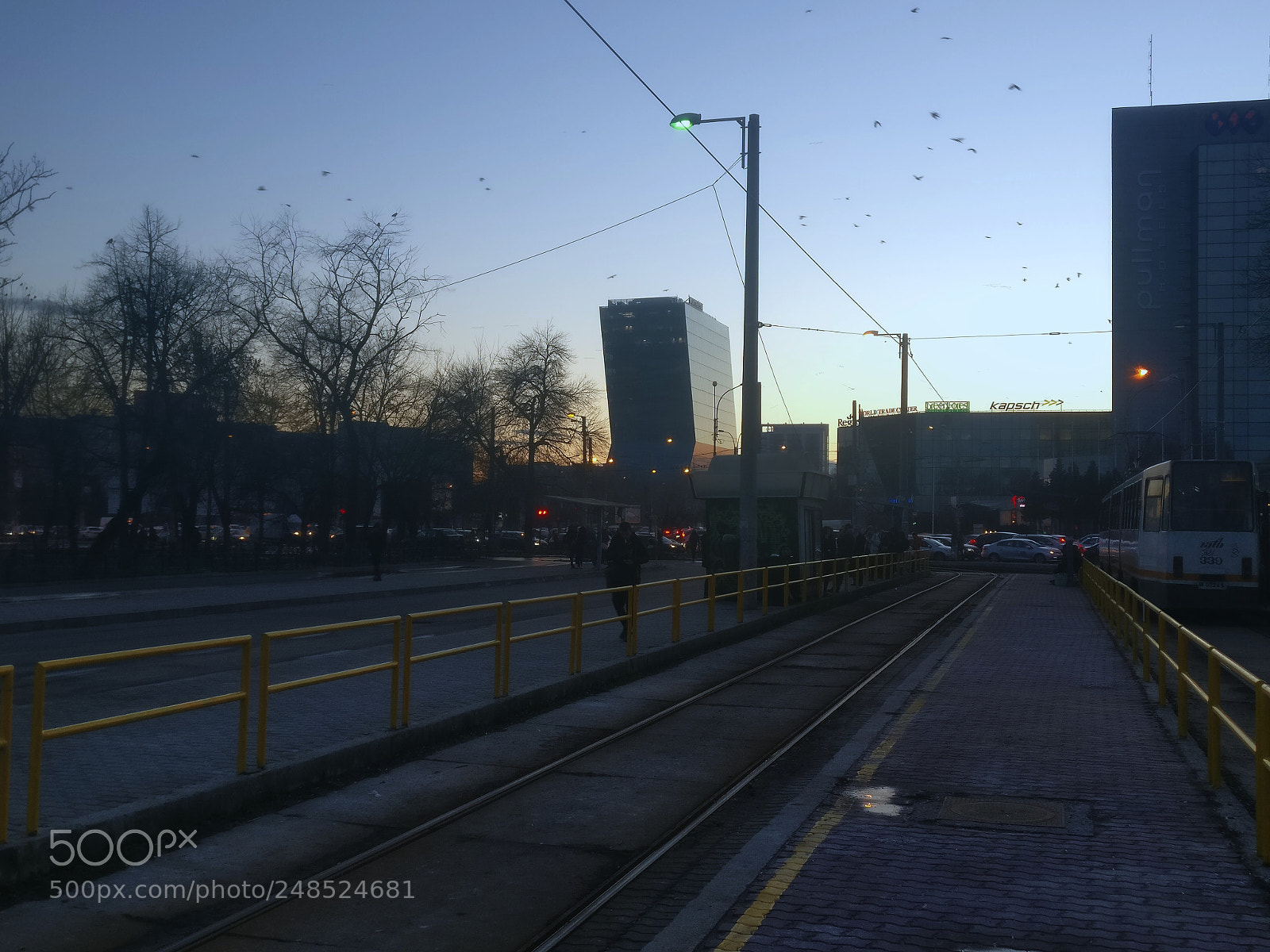 OnePlus A3003 sample photo. Bucharest 18:25 photography