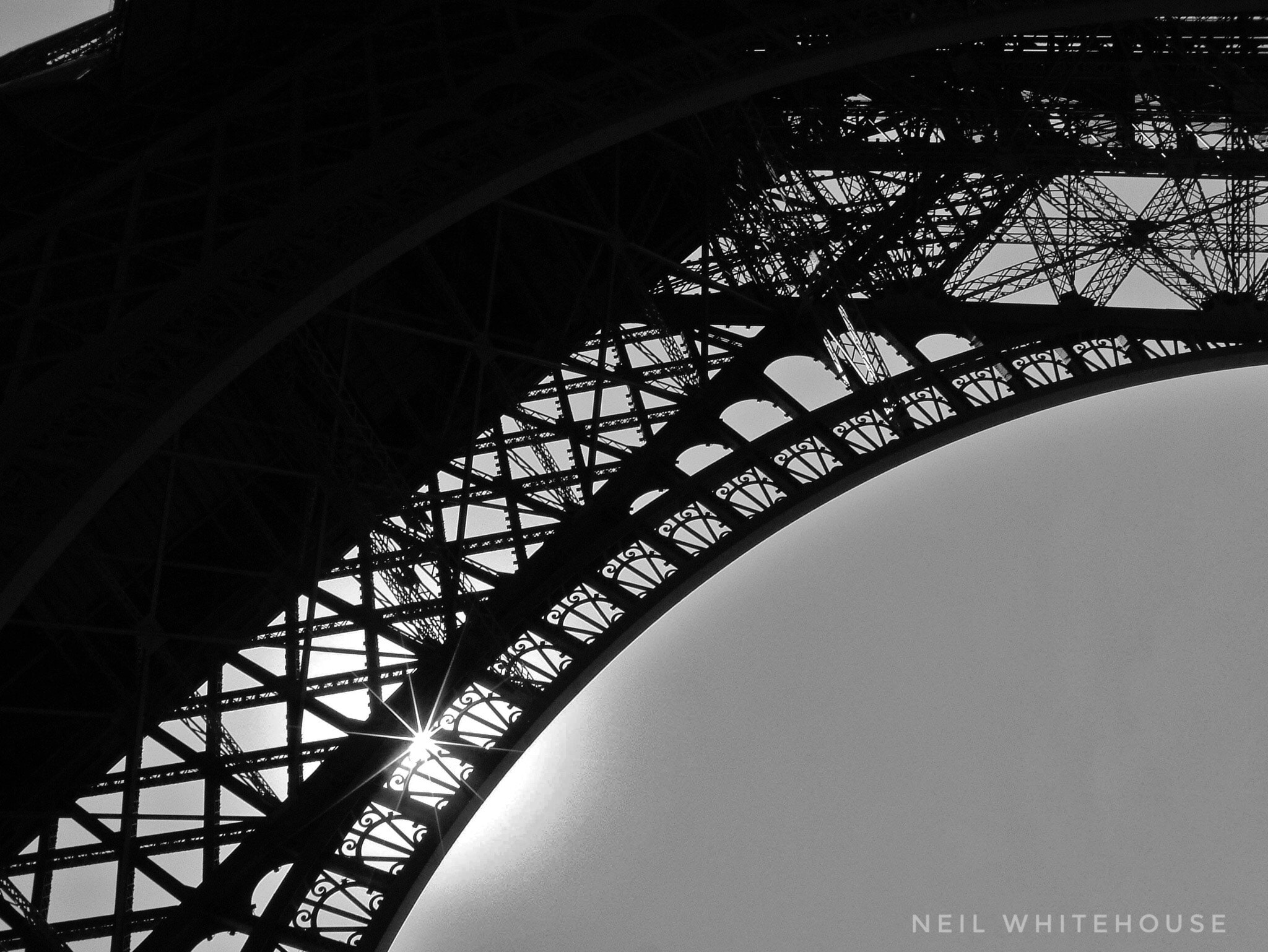 Fujifilm FinePix F601 ZOOM sample photo. Eiffel tower, paris photography
