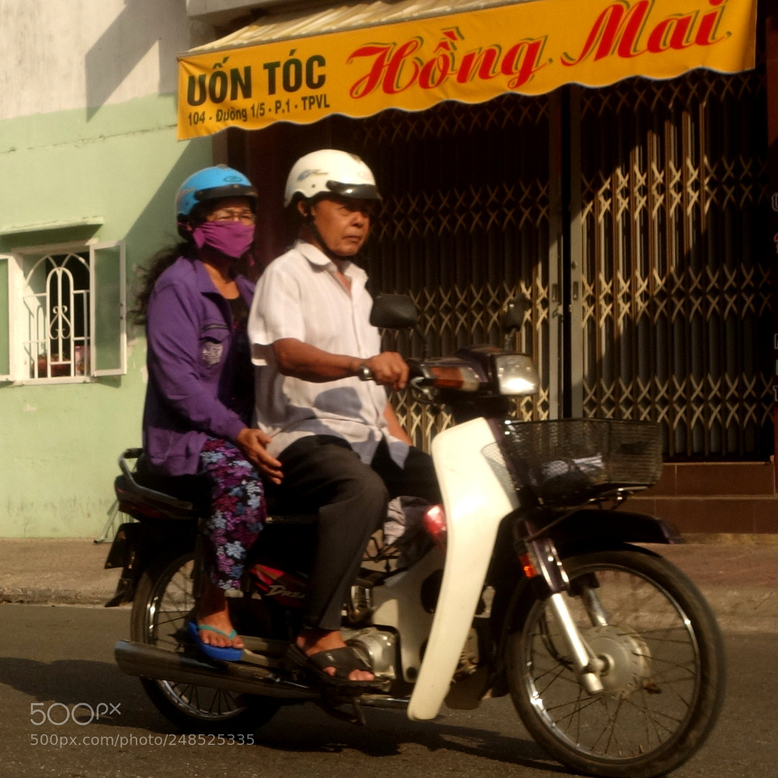 Sony Cyber-shot DSC-RX100 II sample photo. Vn people lot() photography