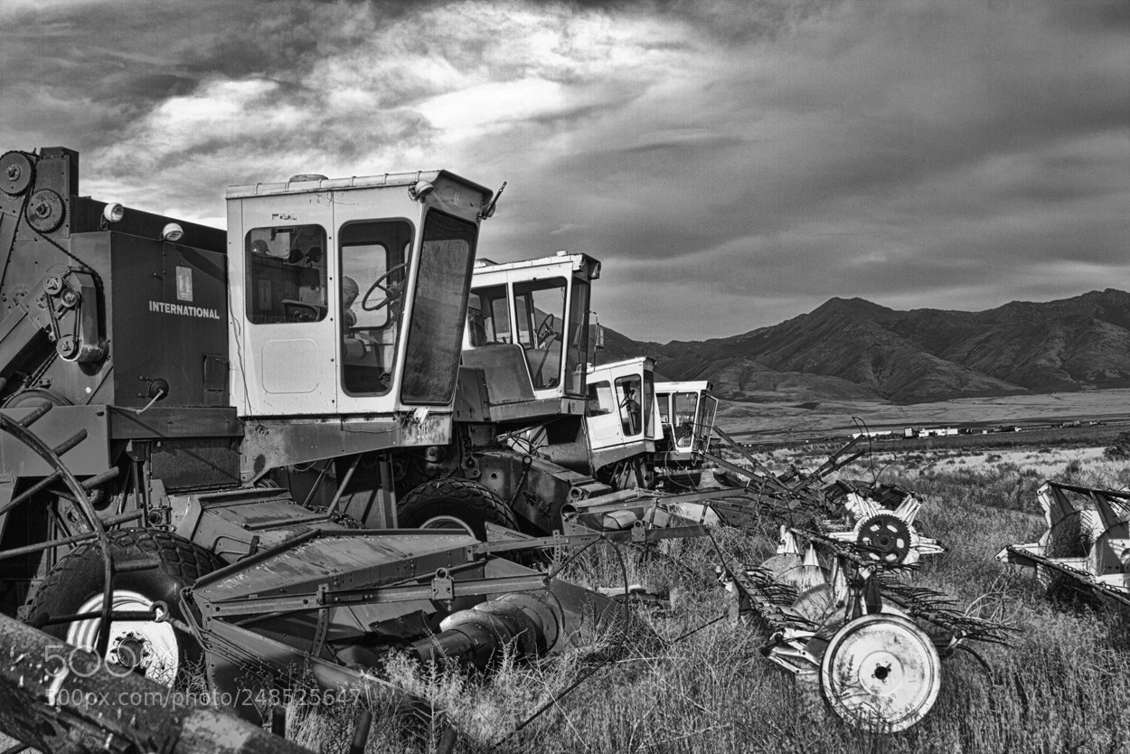 Canon EOS 40D sample photo. Old combines photography