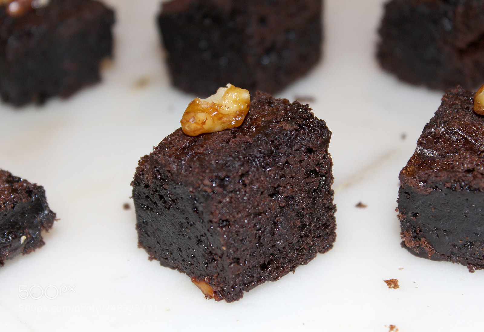 Canon EOS 700D (EOS Rebel T5i / EOS Kiss X7i) sample photo. Chocolate brownies photography
