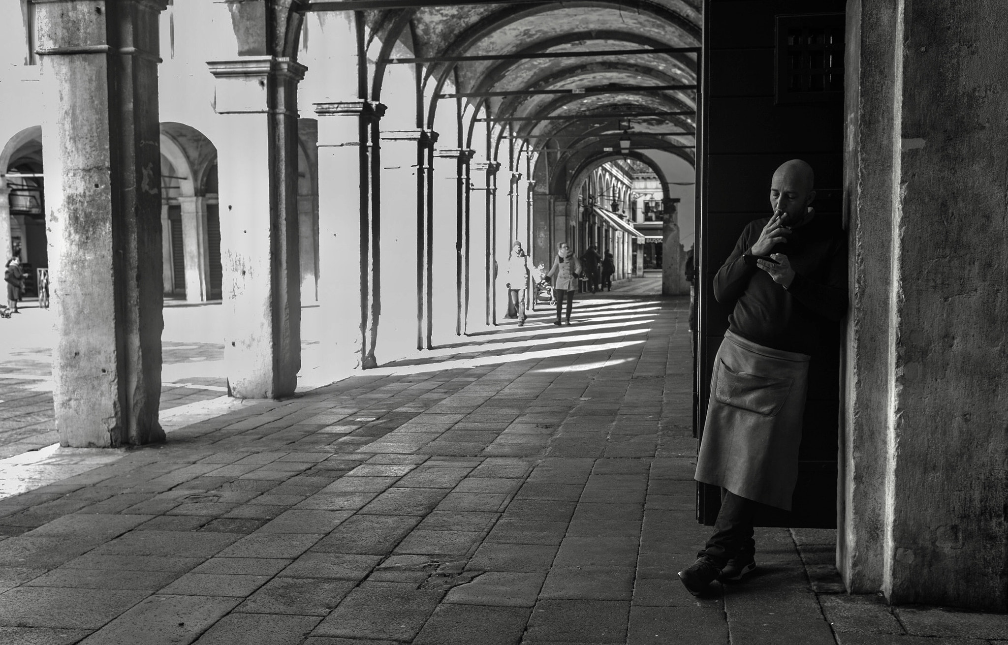 Leica M-Monochrom sample photo. Smoking man photography