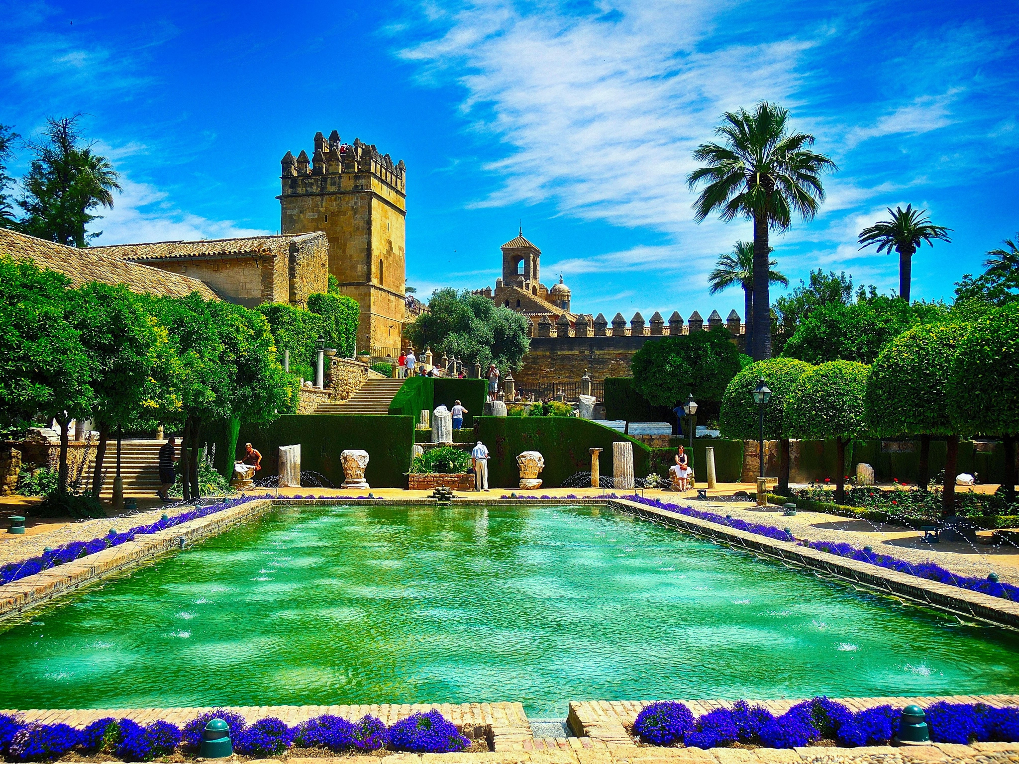 Nikon Coolpix P7700 sample photo. Alcazar of cordoba photography