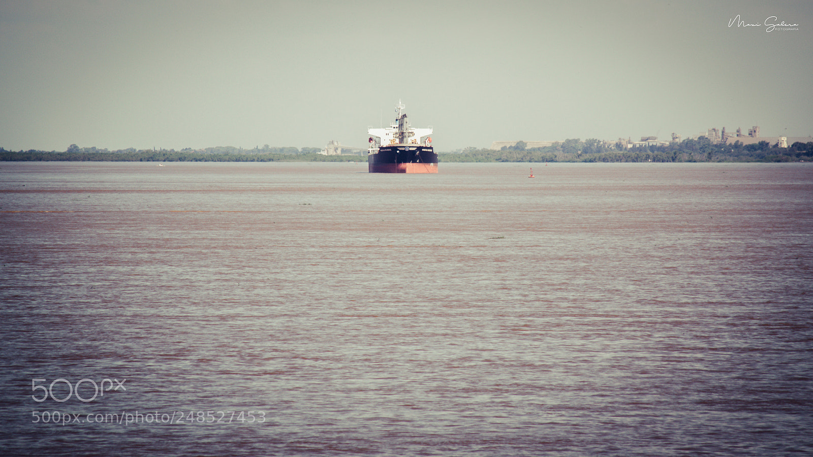 Nikon D3100 sample photo. Front boat. incoming! photography