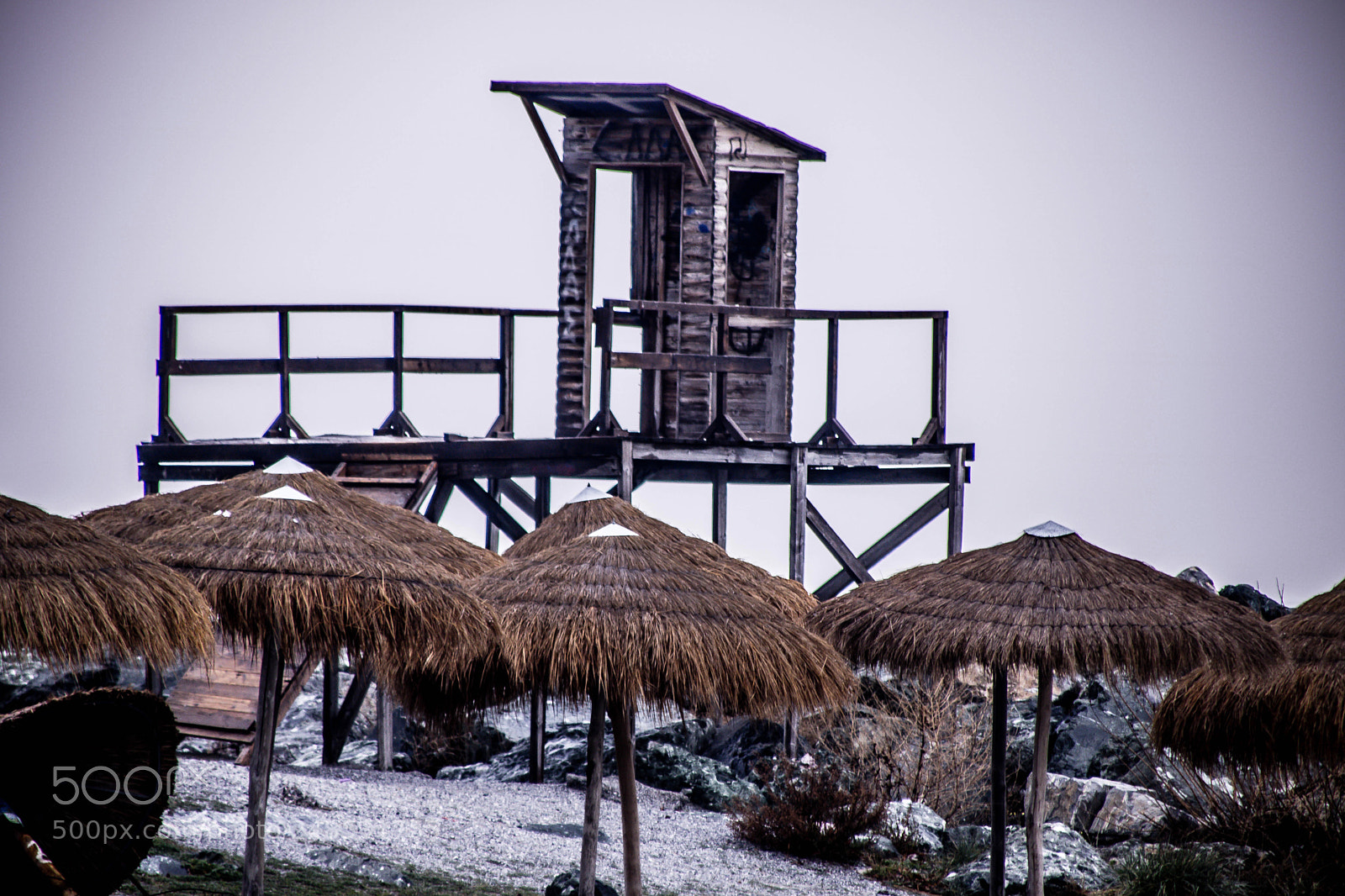 Canon EOS 750D (EOS Rebel T6i / EOS Kiss X8i) sample photo. Winter beach photography