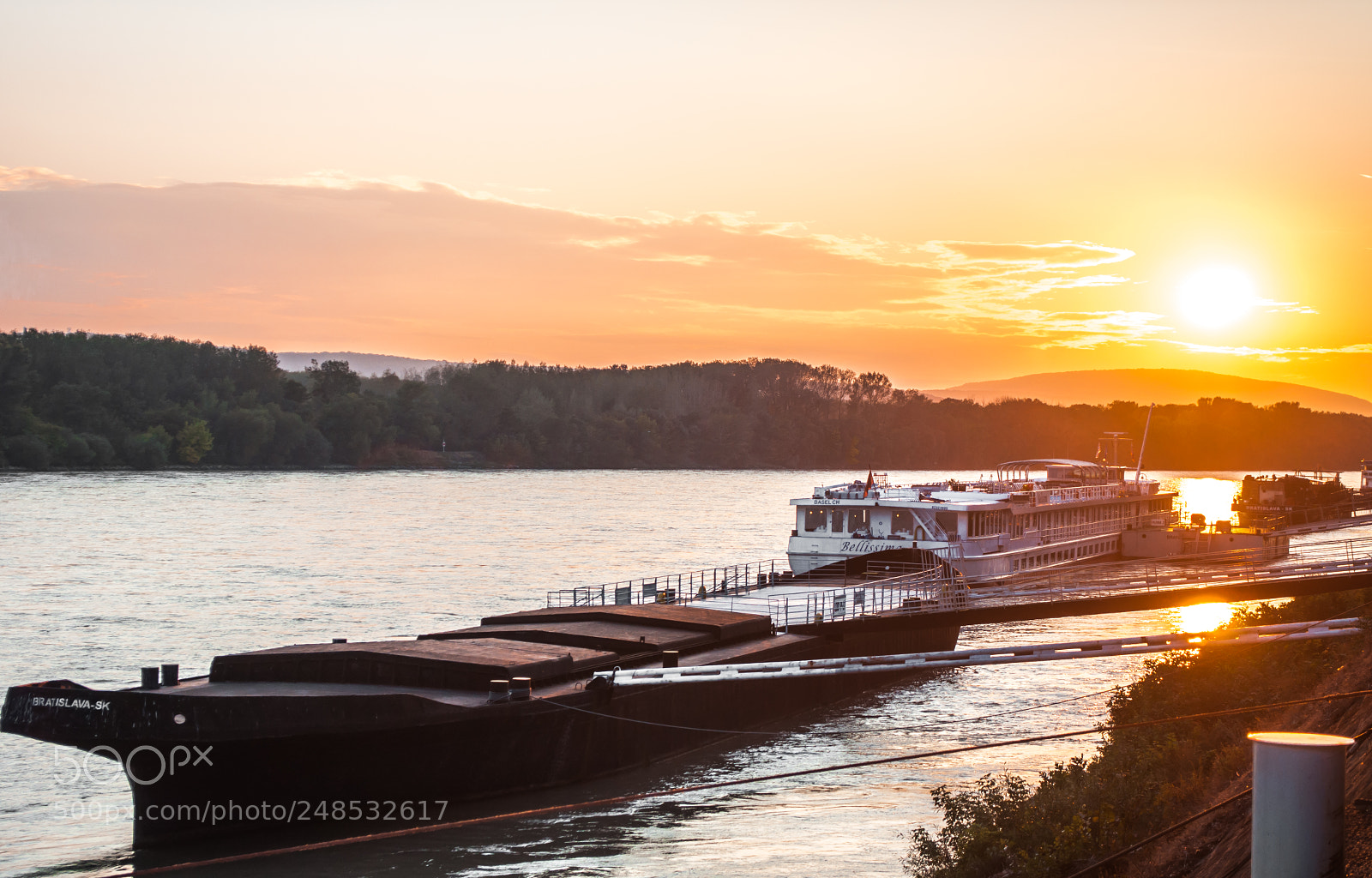 Nikon D5000 sample photo. Sunset on bratislava photography