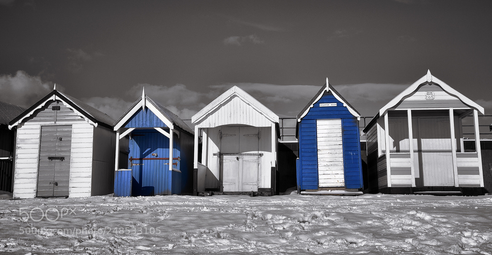 Nikon D7200 sample photo. Beach huts.. photography
