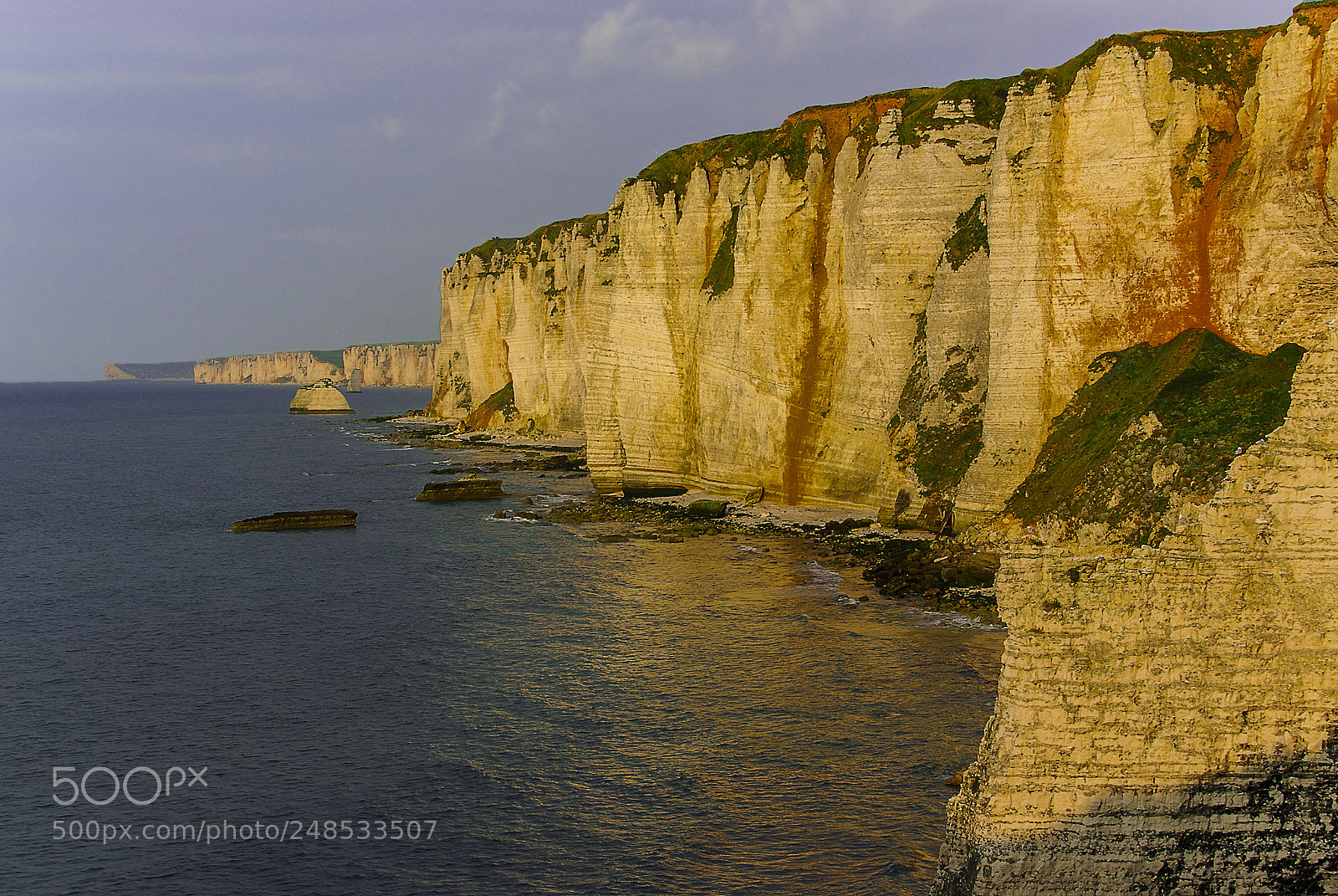 Pentax K10D sample photo. Acantilados de etretat photography