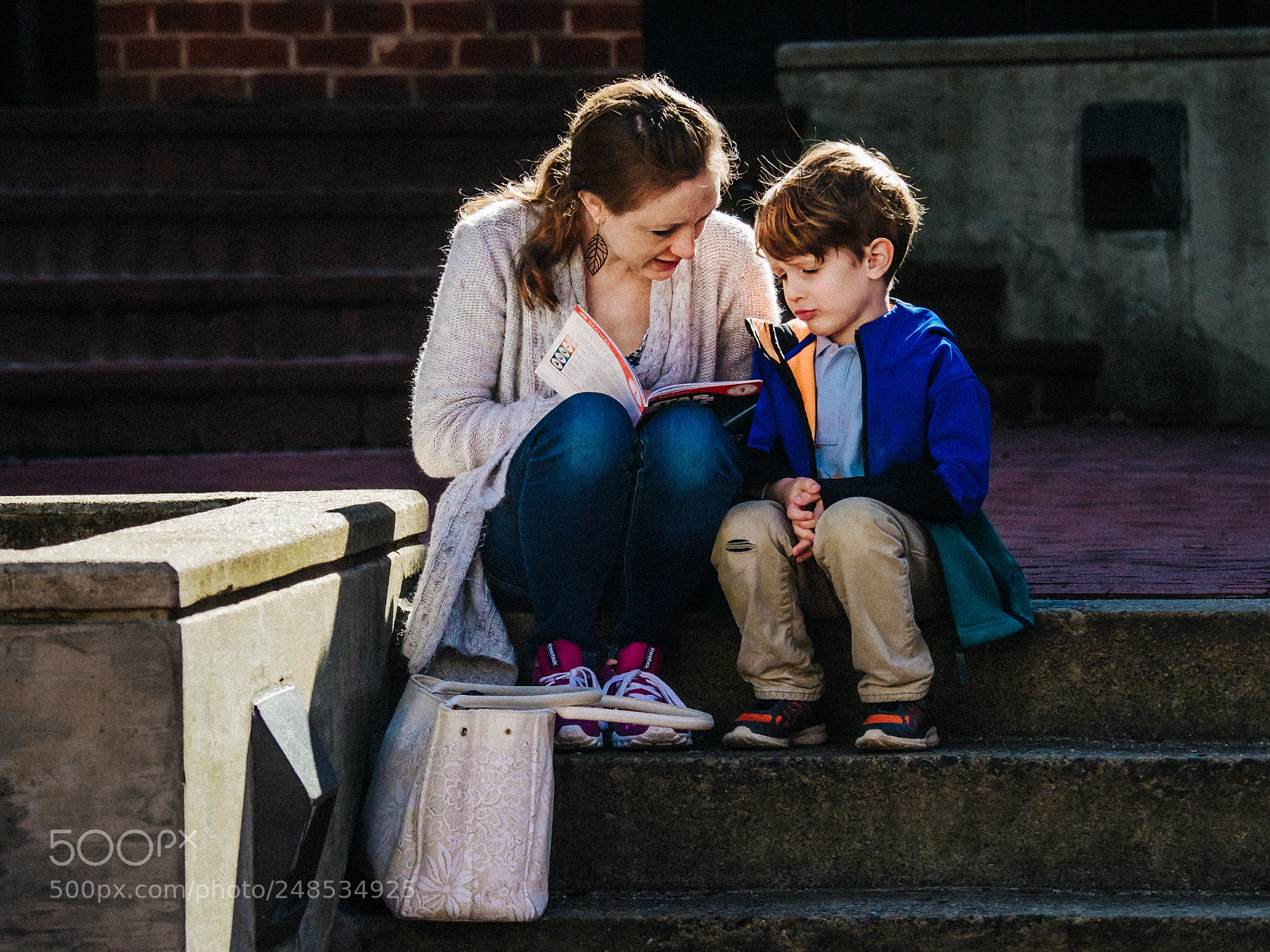 Panasonic Lumix DMC-GX8 sample photo. Reading with mom photography