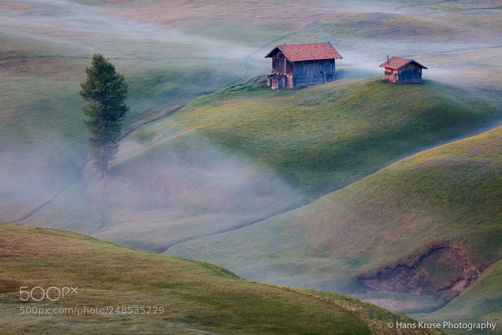 Canon EOS 5DS R sample photo. Lonely houses photography