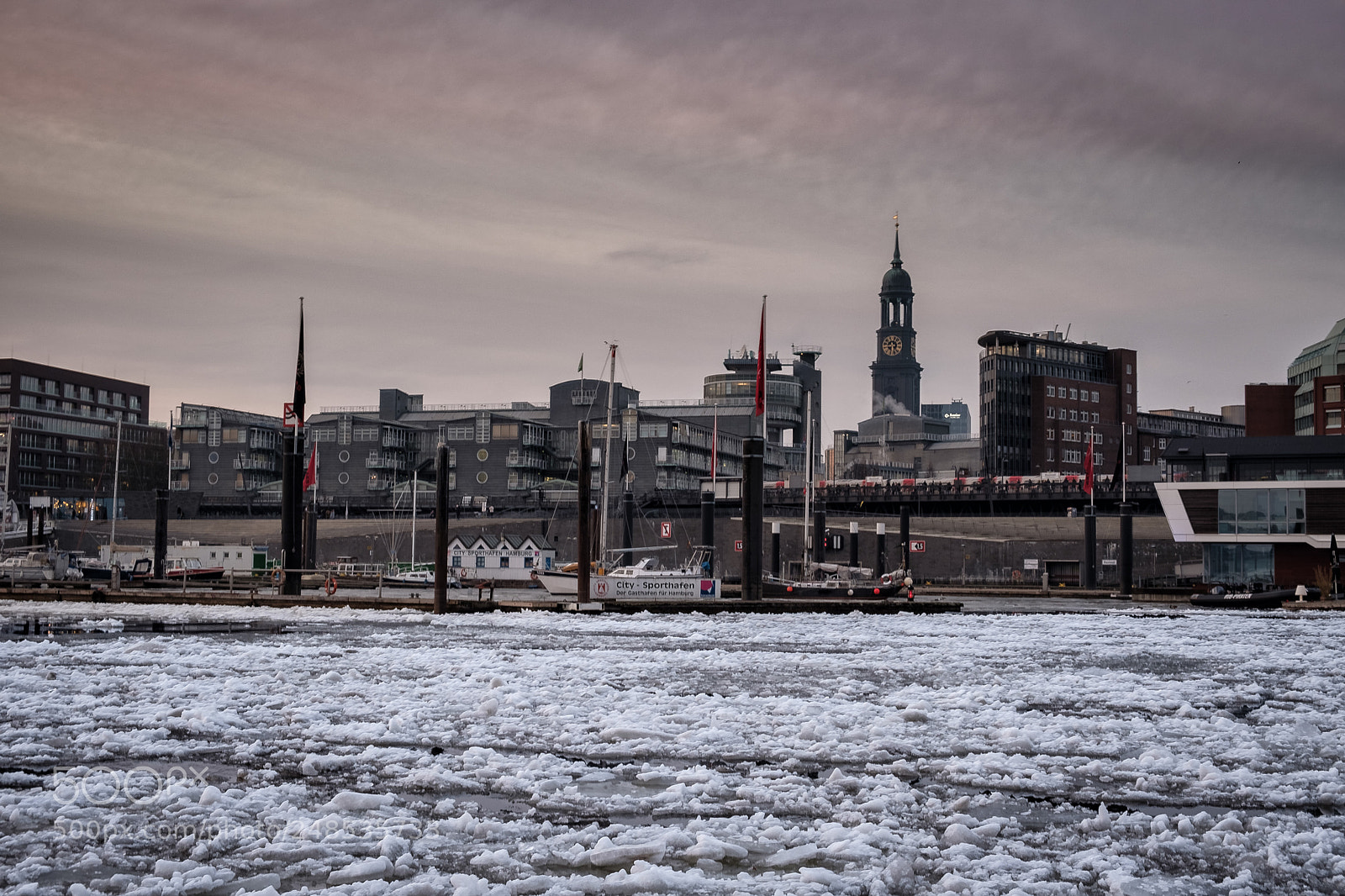 Fujifilm X-T20 sample photo. Hamburg im winter photography