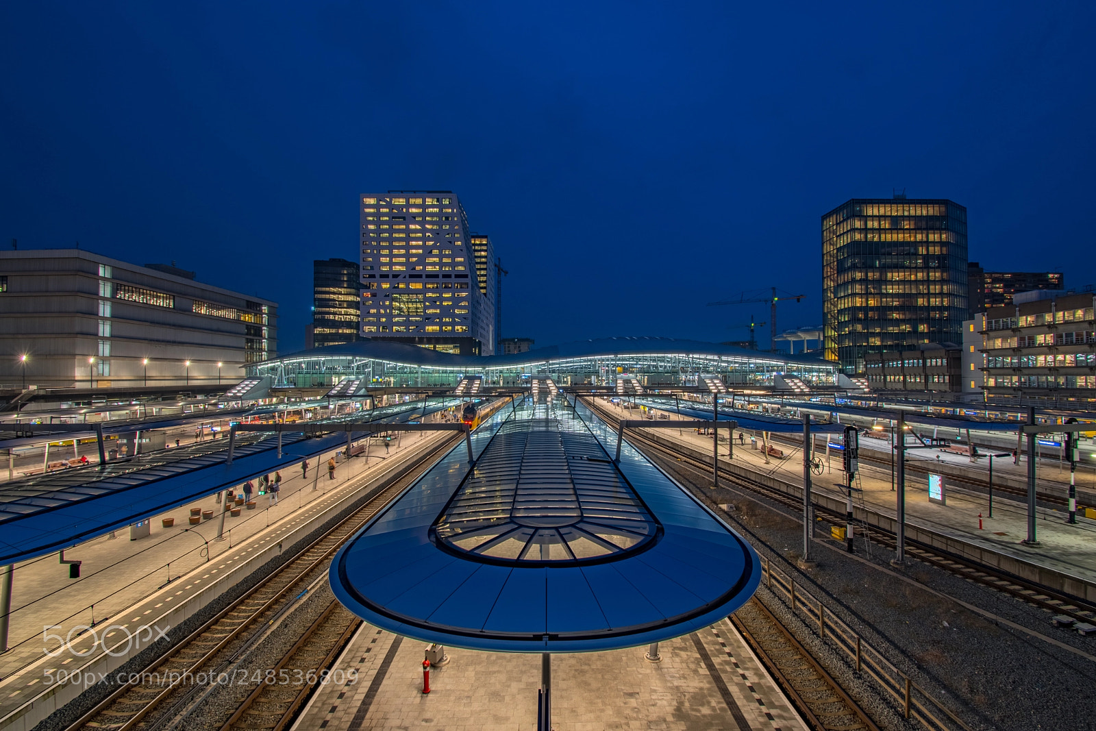 Nikon D5500 sample photo. Utrecht central station photography