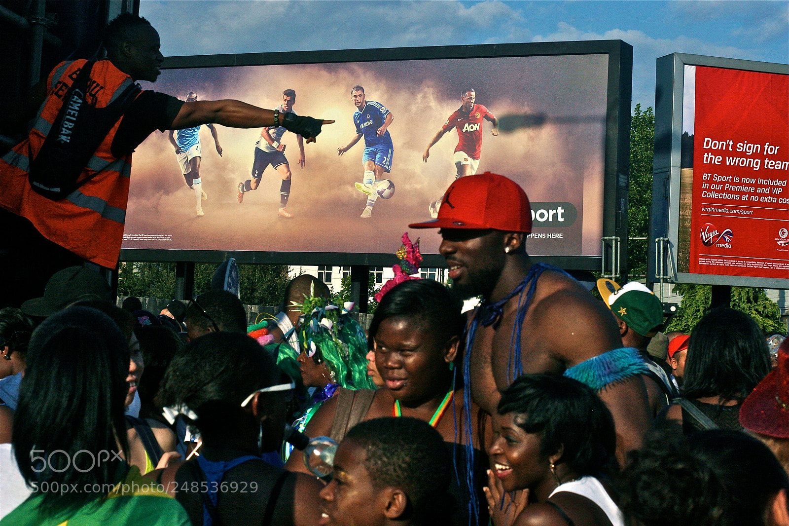 Canon EOS 30D sample photo. Boogying beneath the billboard photography