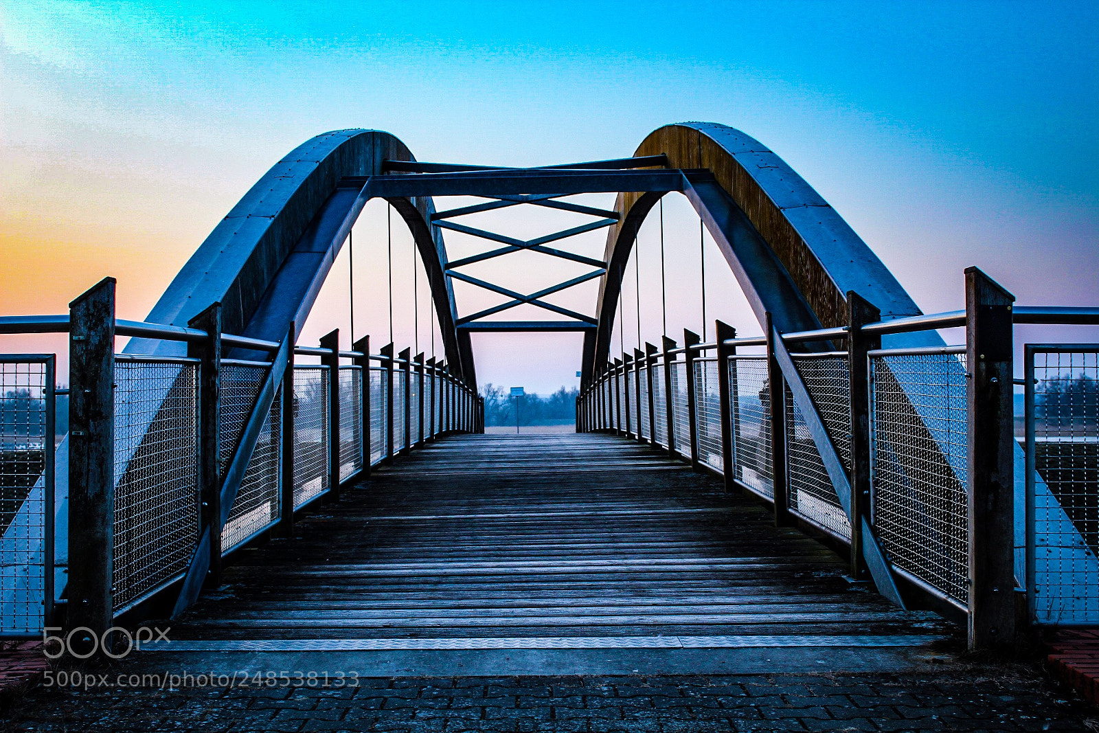 Canon EOS 1300D (EOS Rebel T6 / EOS Kiss X80) sample photo. Bridge before sunrise photography