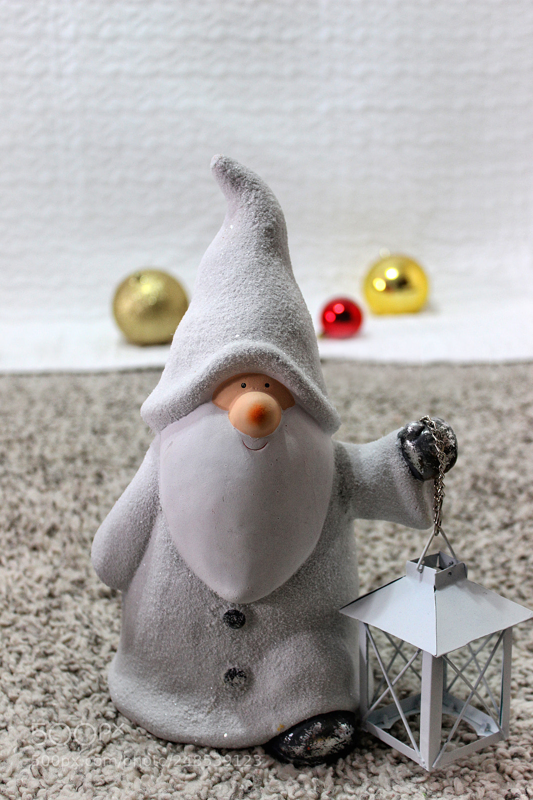 Canon EOS 600D (Rebel EOS T3i / EOS Kiss X5) sample photo. White santa photography