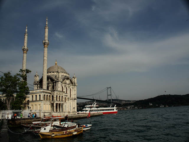 Canon EOS 450D (EOS Rebel XSi / EOS Kiss X2) sample photo. Ortakoy photography