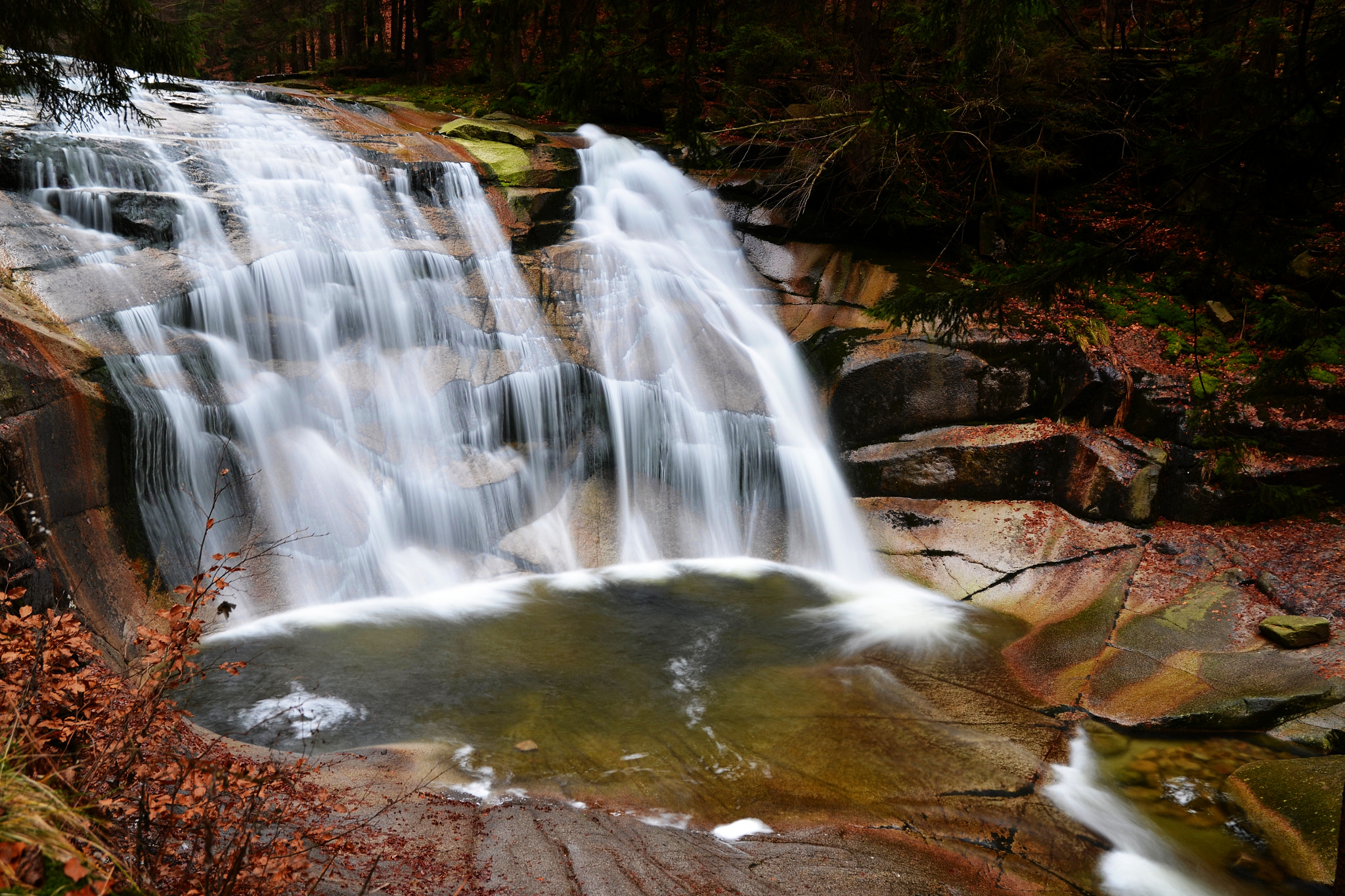 Sigma 17-70mm F2.8-4 DC Macro OS HSM | C sample photo. Mumlava waterfall photography