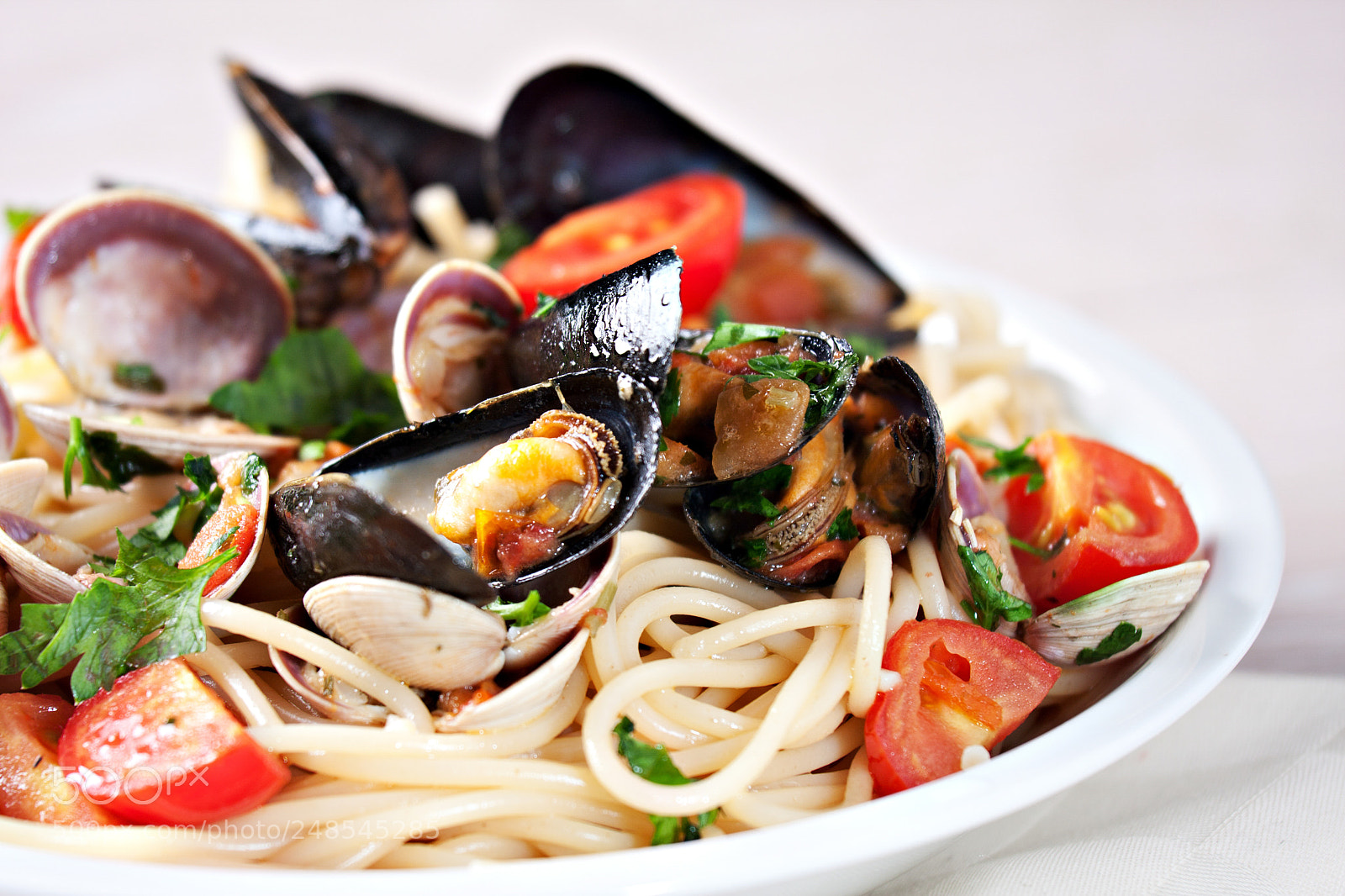 Canon EOS 40D sample photo. Seafood spaghetti photography