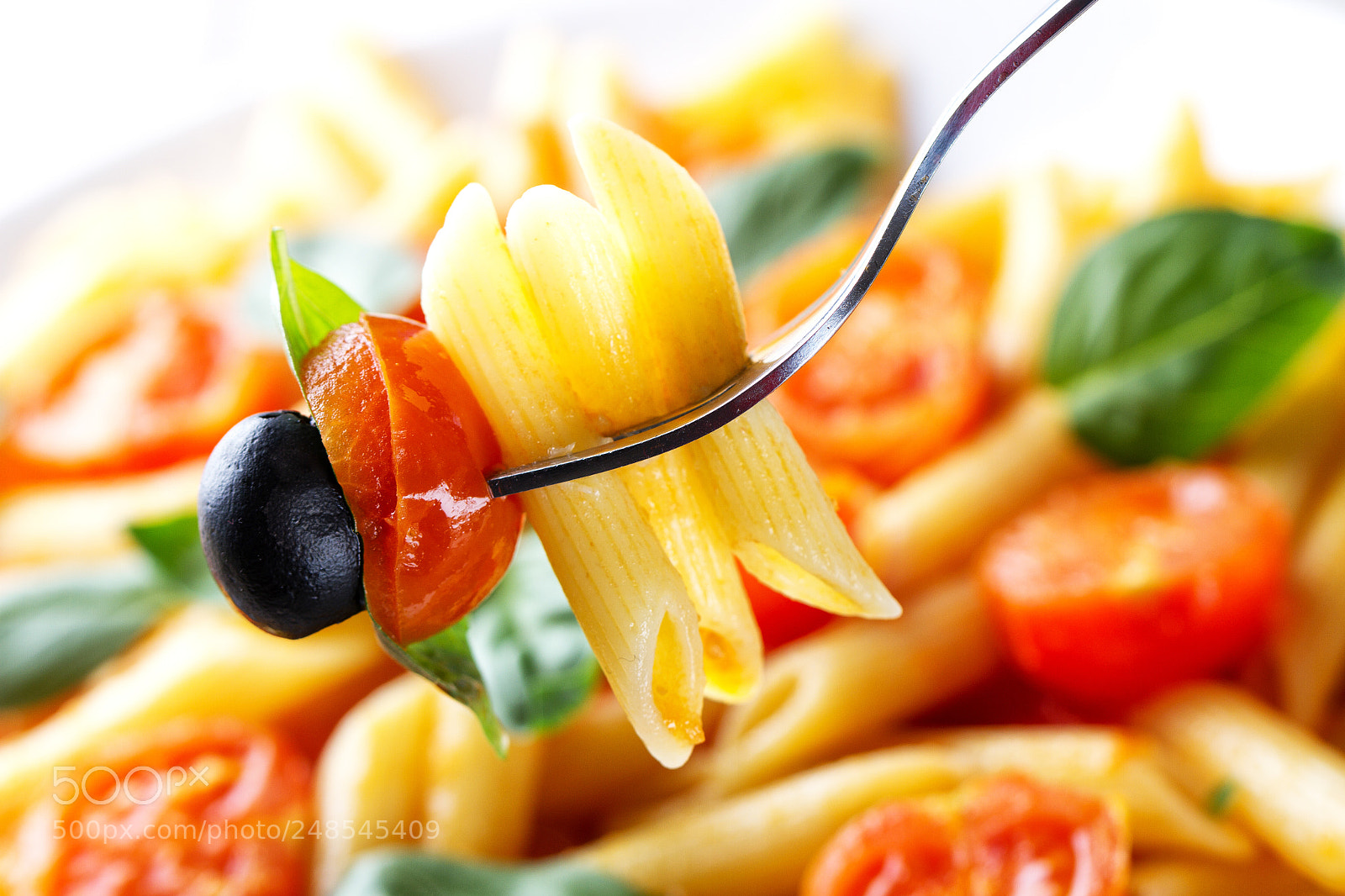 Canon EOS 7D sample photo. Pasta with fresh tomatoes photography