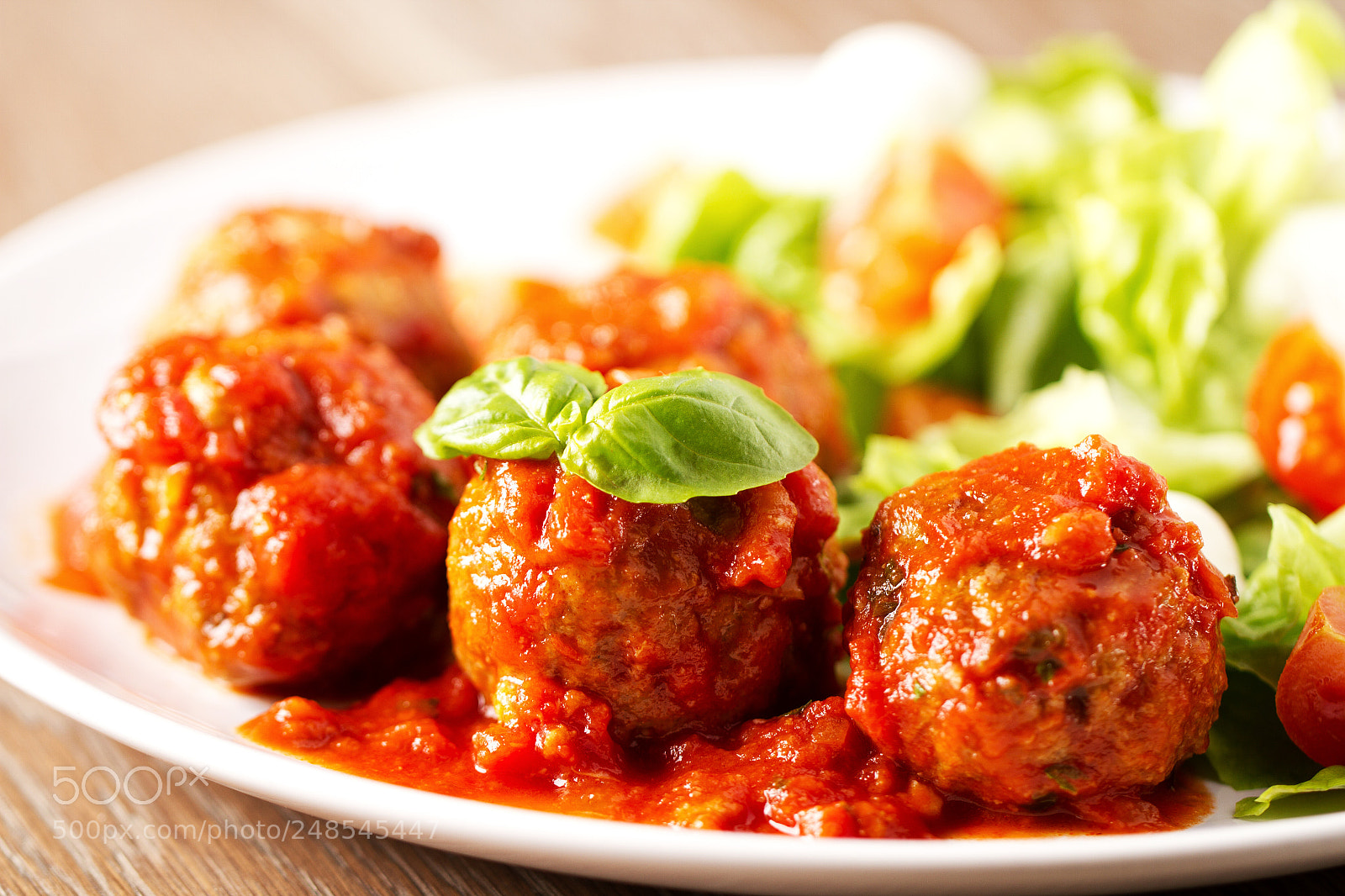 Canon EOS 7D sample photo. Meatballs with salad photography