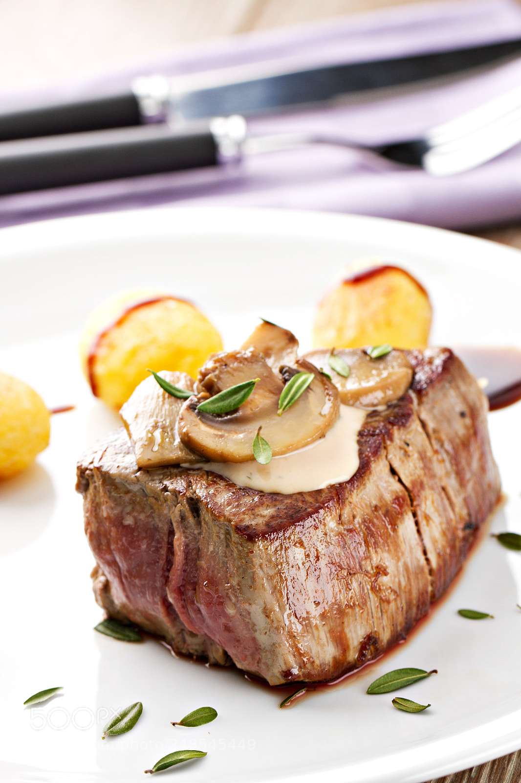 Canon EOS 7D sample photo. Fillet of beef with photography