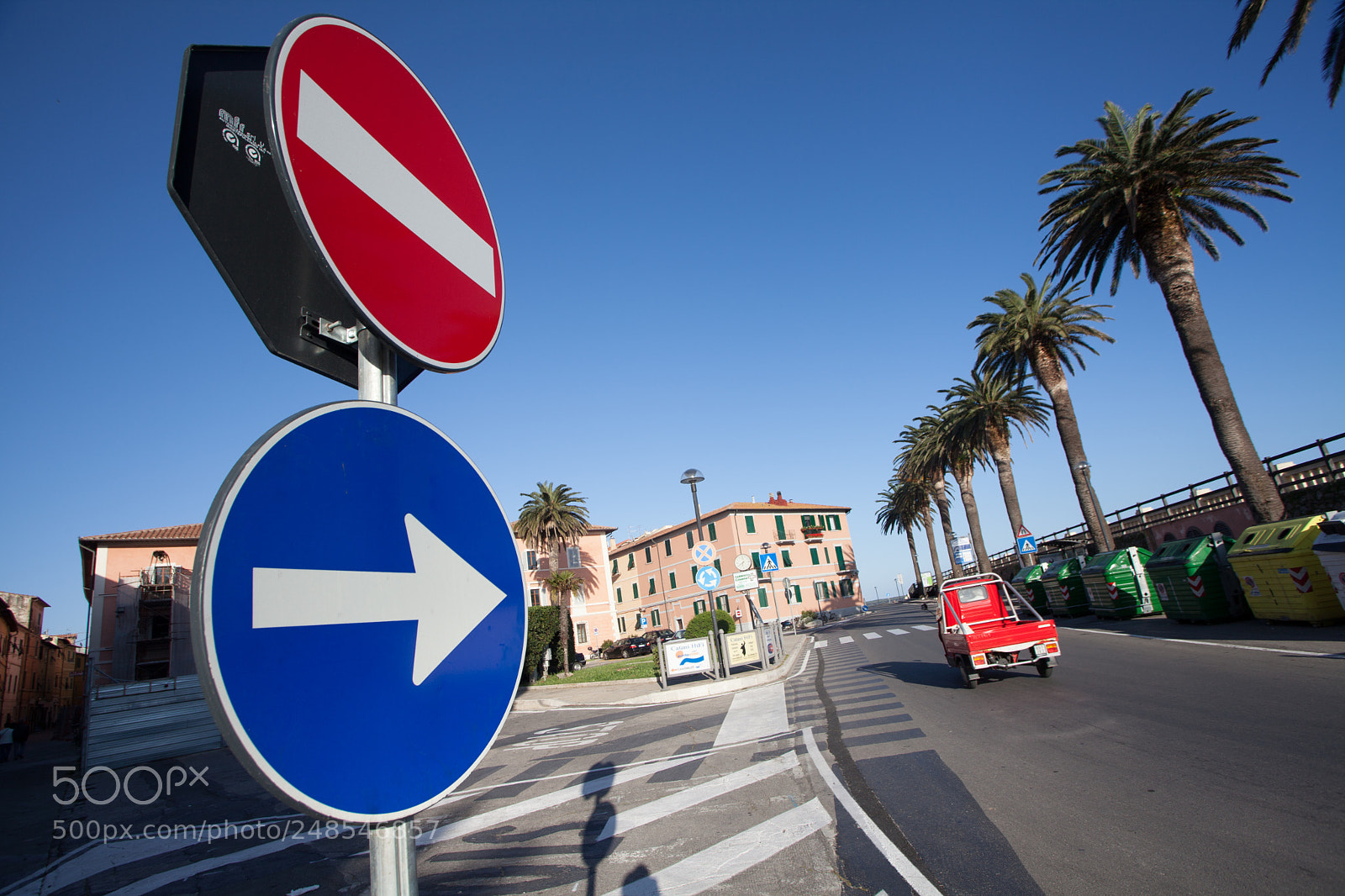 Canon EOS 5D Mark II sample photo. Road sign stop right photography