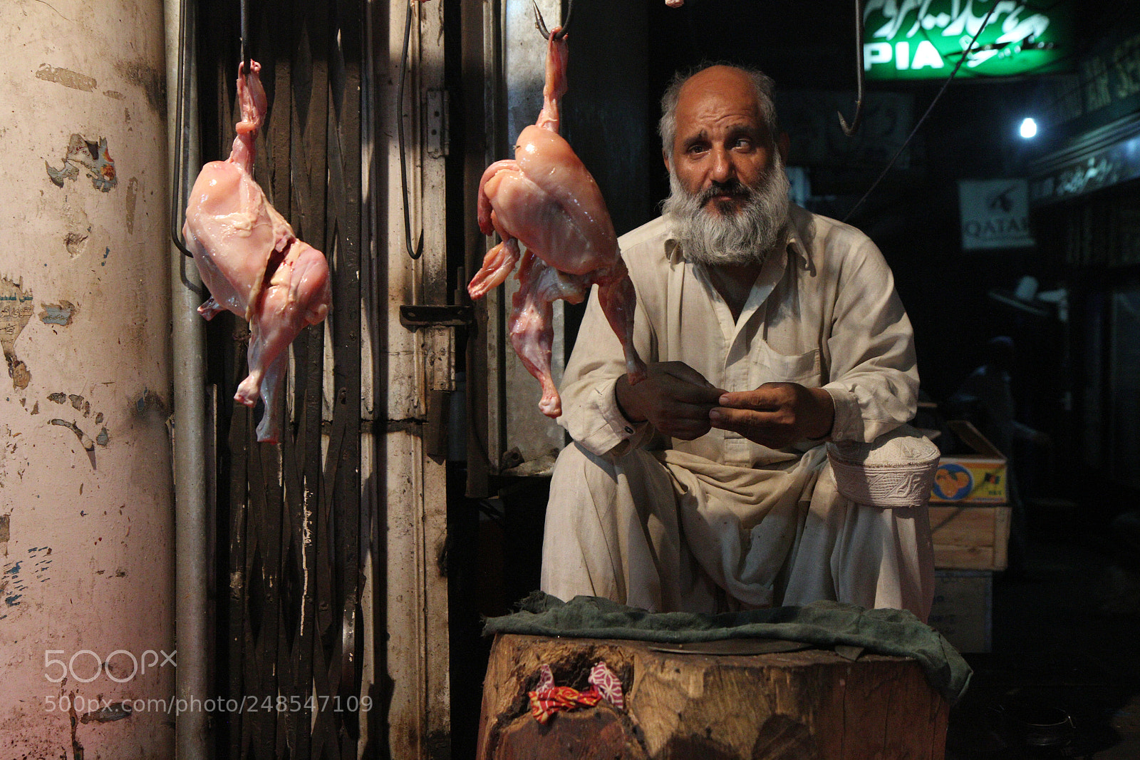 Canon EOS 7D sample photo. Chicken seller from peshawar photography