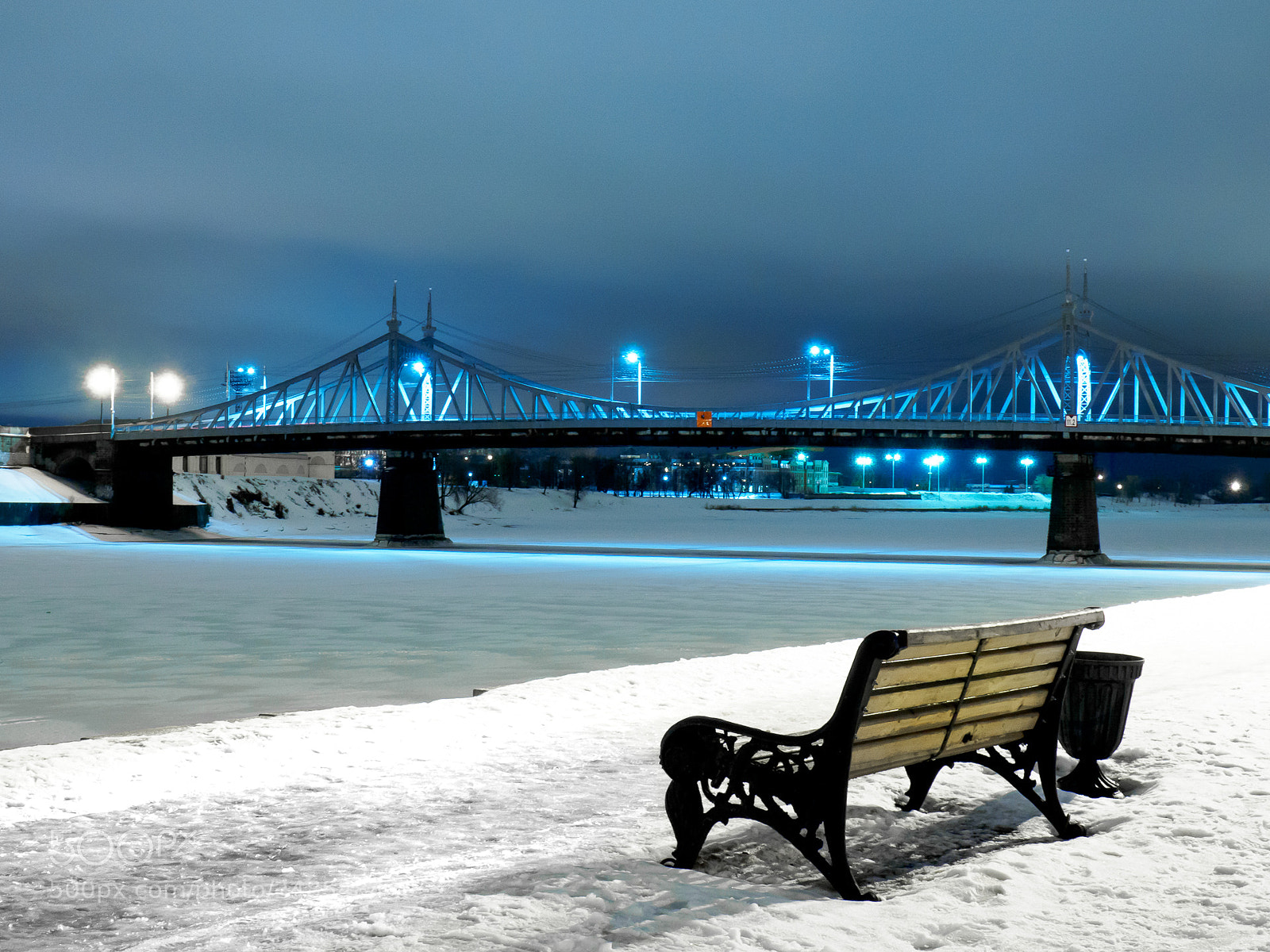 Olympus OM-D E-M10 sample photo. Winter night photography