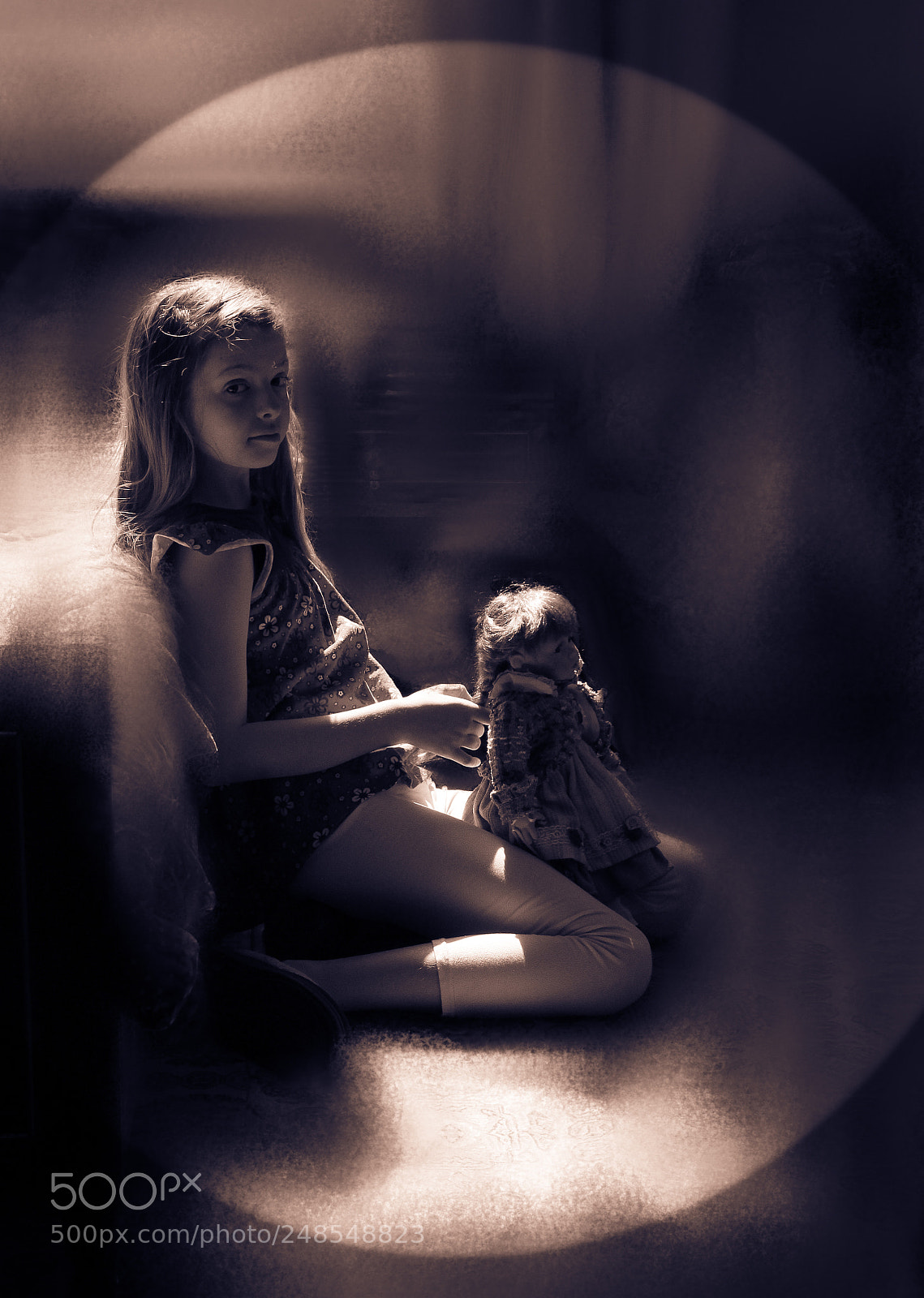 Canon EOS 600D (Rebel EOS T3i / EOS Kiss X5) sample photo. Girl with a doll photography
