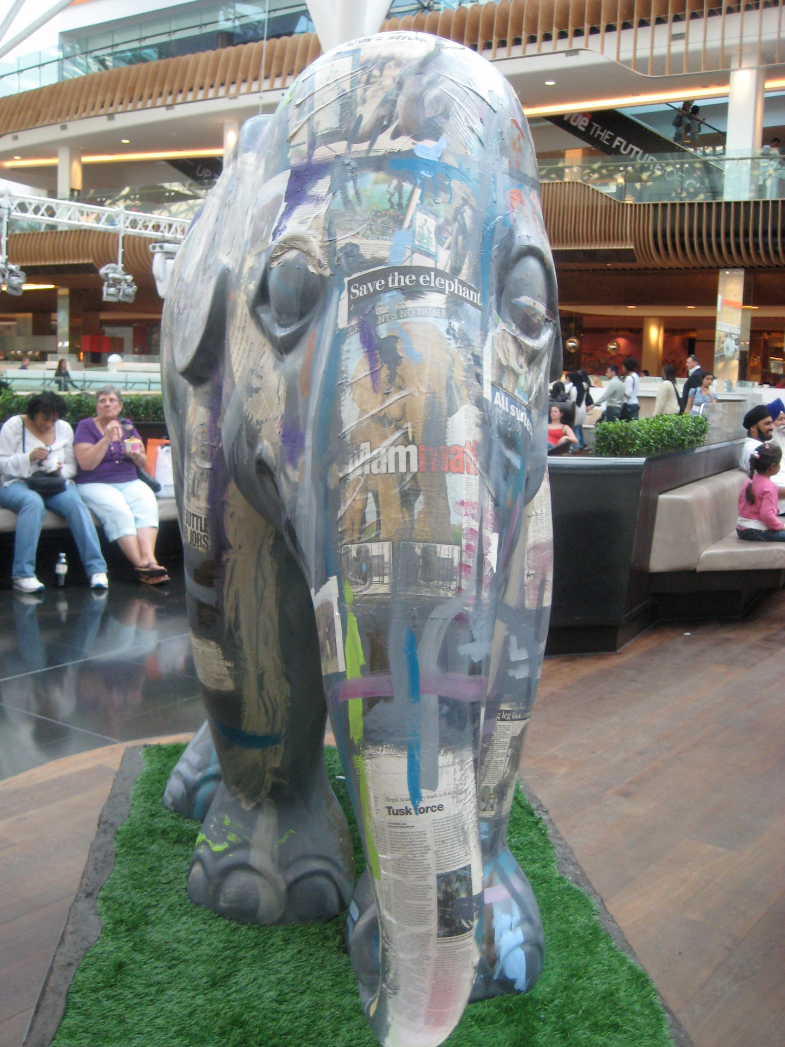 Canon DIGITAL IXUS 75 sample photo. Elephant parade o photography